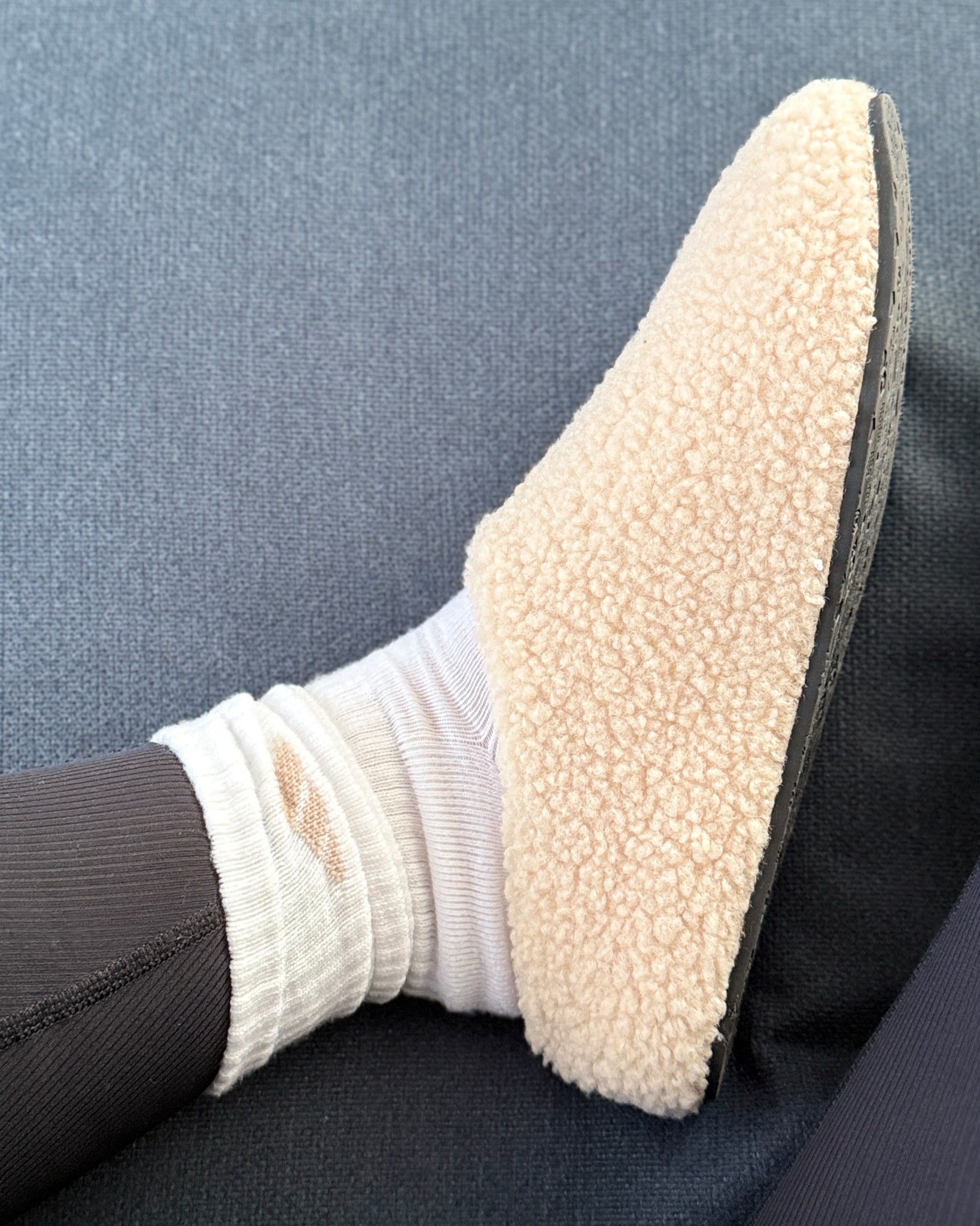 Cozy at-home favorites, perfect for a lounge at home day.

Bombas Sunday slippers (if you are a half size, go uo tl tje next size).
Adidas socks c/o Amazon.
Target All in Motion ribbed leggings.

Highly, highly reccomend this setup for cooler months.

#LTKdayinmylife #LTKootd #LTKmorningroutine