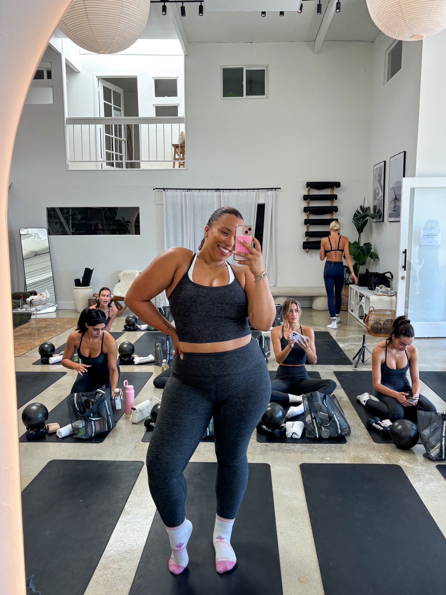 🖤 wearing a size XL 

#LTKActive #LTKMidsize #LTKStyleTip