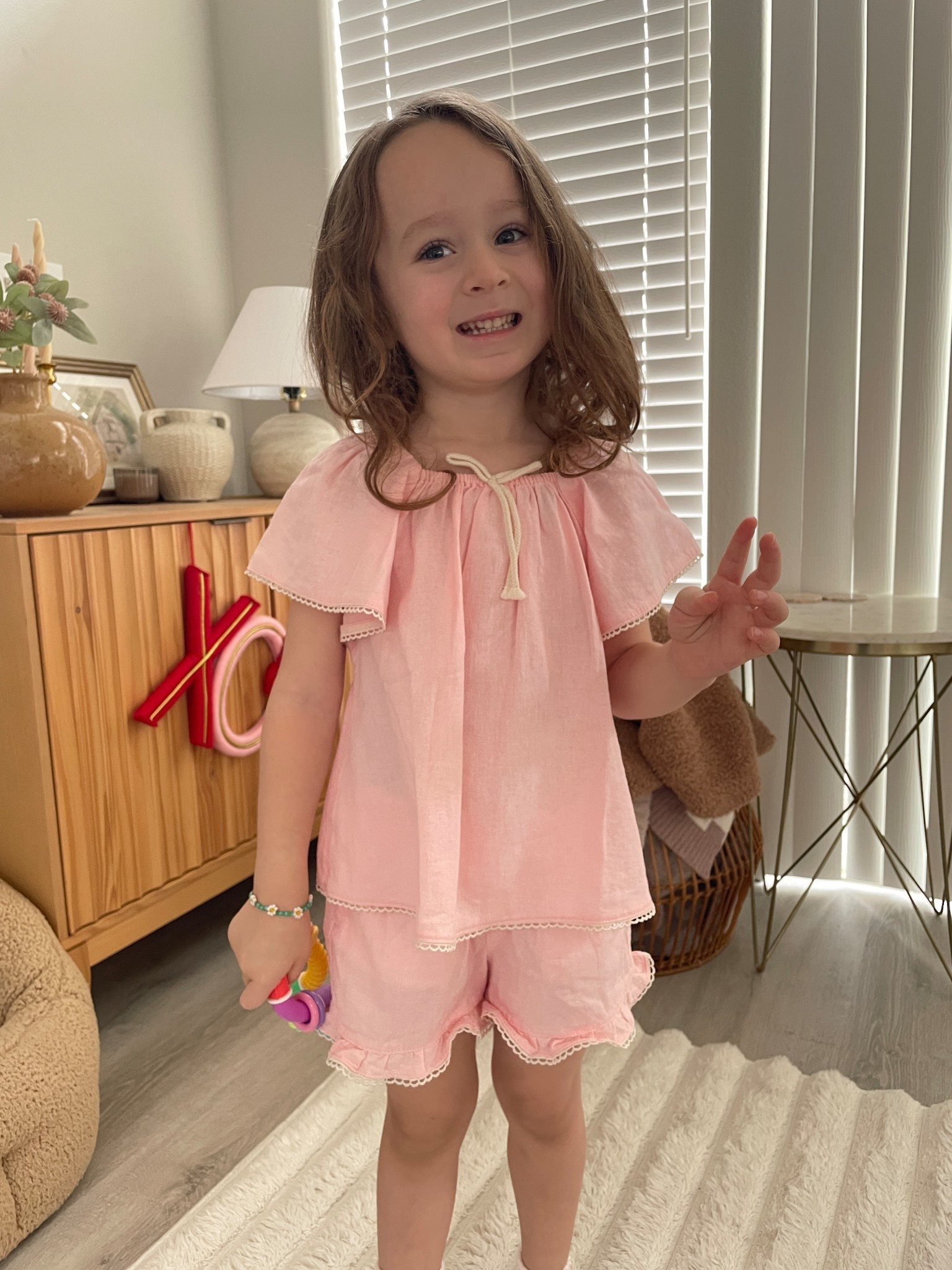 This toddler girl set 👏🏼👏🏼 sold separately so can mix and match as well! Got several colors in top and bottoms SO CUTE 😍
Old navy kids 


#LTKKids