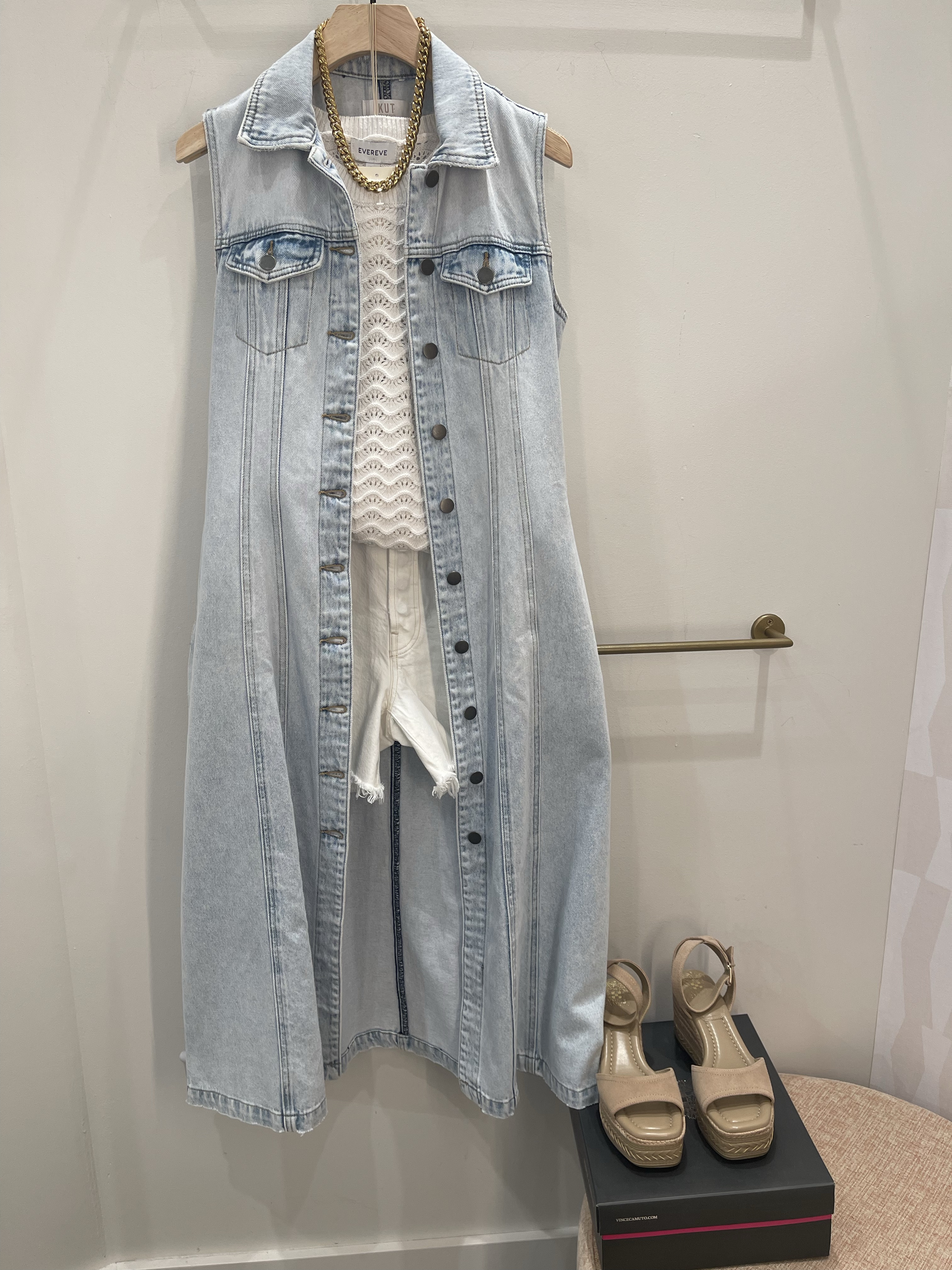 Festival Outfit Inspo from EVEREVE


Elevated casual / casual outfit / summer outfit / outfit Inspo / summer looks / spring outfit / summer fashion / summer style / petite style / petite fashion / summer dresses / spring dresses / petite friendly / vacay style / vacation outfit

#LTKFindsUnder100 #LTKStyleTip #LTKPetite