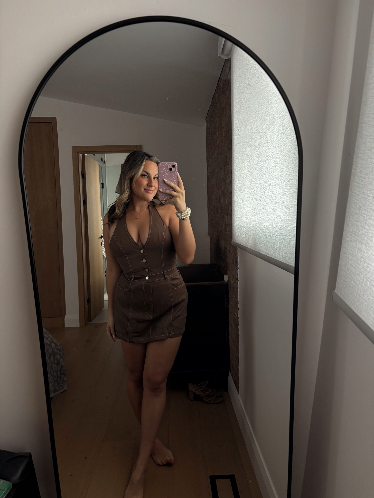 I’m absolutely obsessed with this romper from Fortunate One 🤎 The front is a skirt & the back are shorts! Perfect for concerts, girls nights or dinners out! 

Comes in multiple colours - wearing a size 6 (medium) 

#concertoutfit #summeroutfits 

#LTKpetite #LTKdresses #LTKsummer