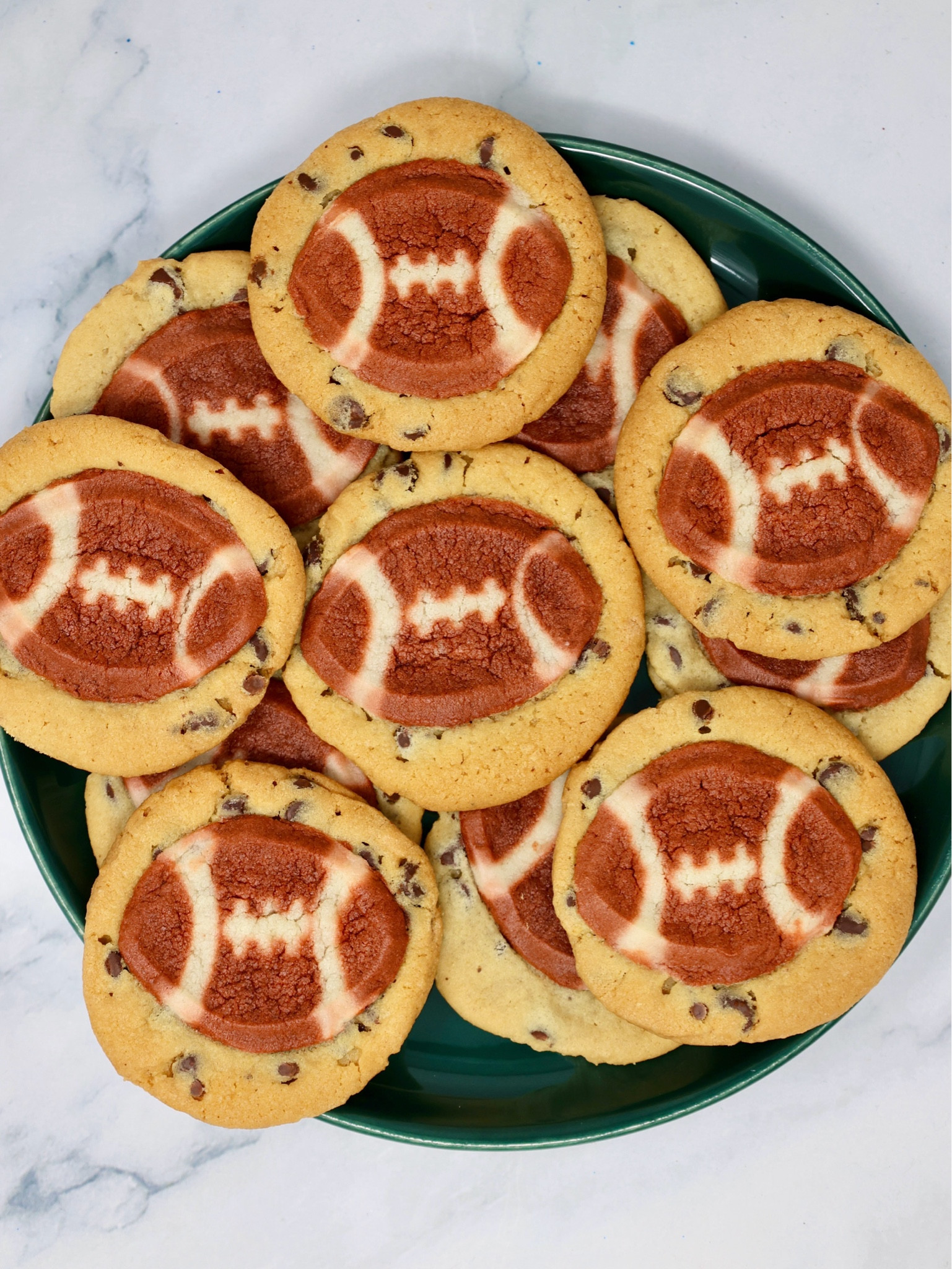 This easy cookie recipe is perfect for football season. I made several dozen of these for a team dinner recently and they were a big hit.  

Recipe: https://www.gracelikerainblog.com/football-double-decker-cookies/



#LTKFamily #LTKSeasonal #LTKHome