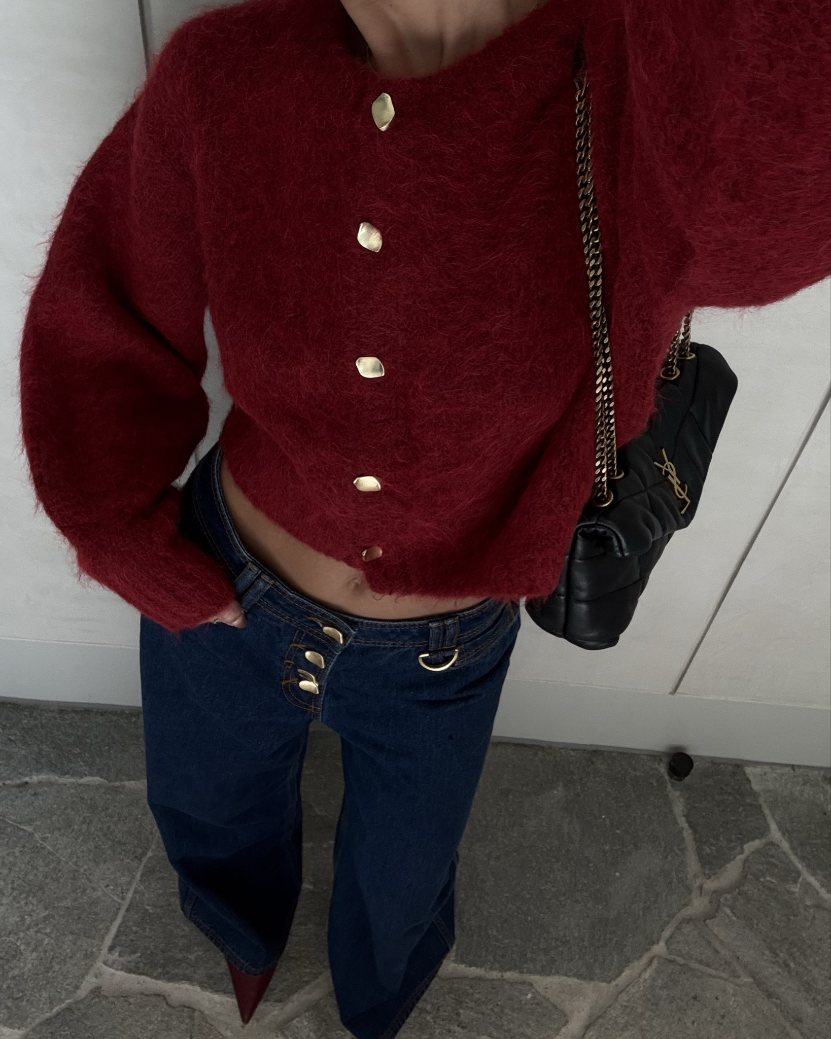 You guys I am SO obsessed with this cardigan!!! It’s so fluffy & comfy and the most beautiful quality ! I’ll be living in this over autumn/ winter ! 