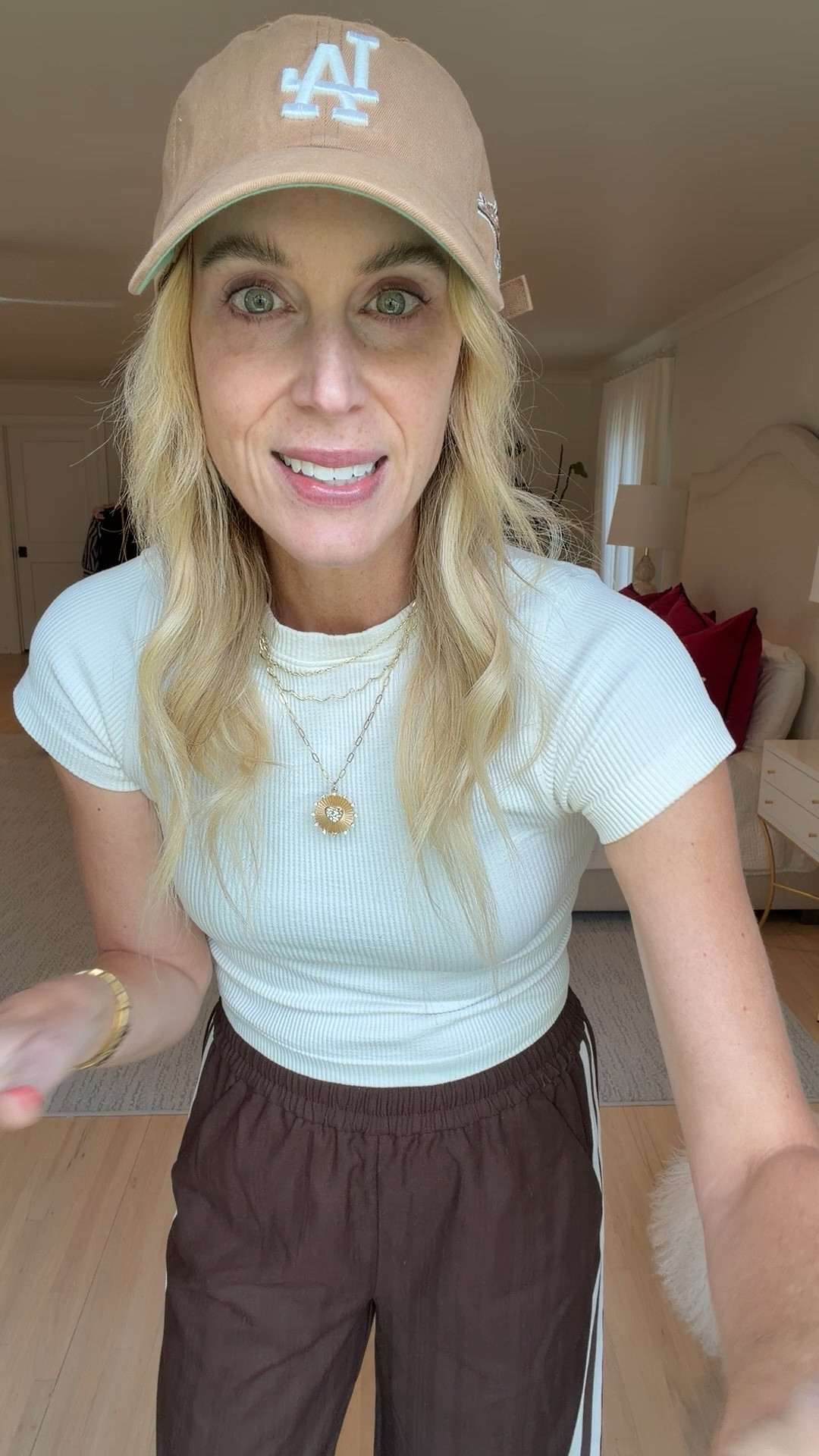 @evereve brown track pants are so good!  ￼