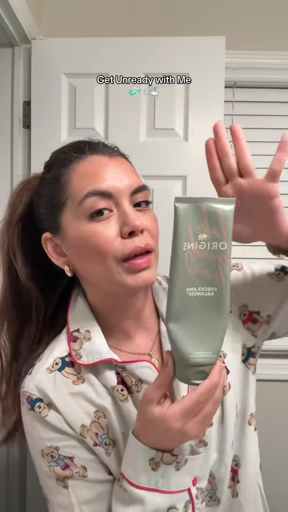 Get unready with me as I share some of my night routine faves 🌛✨🫧🧼 #getunreadywithme #nightroutine #skincare #over40 

#LTKBeauty #LTKOver40