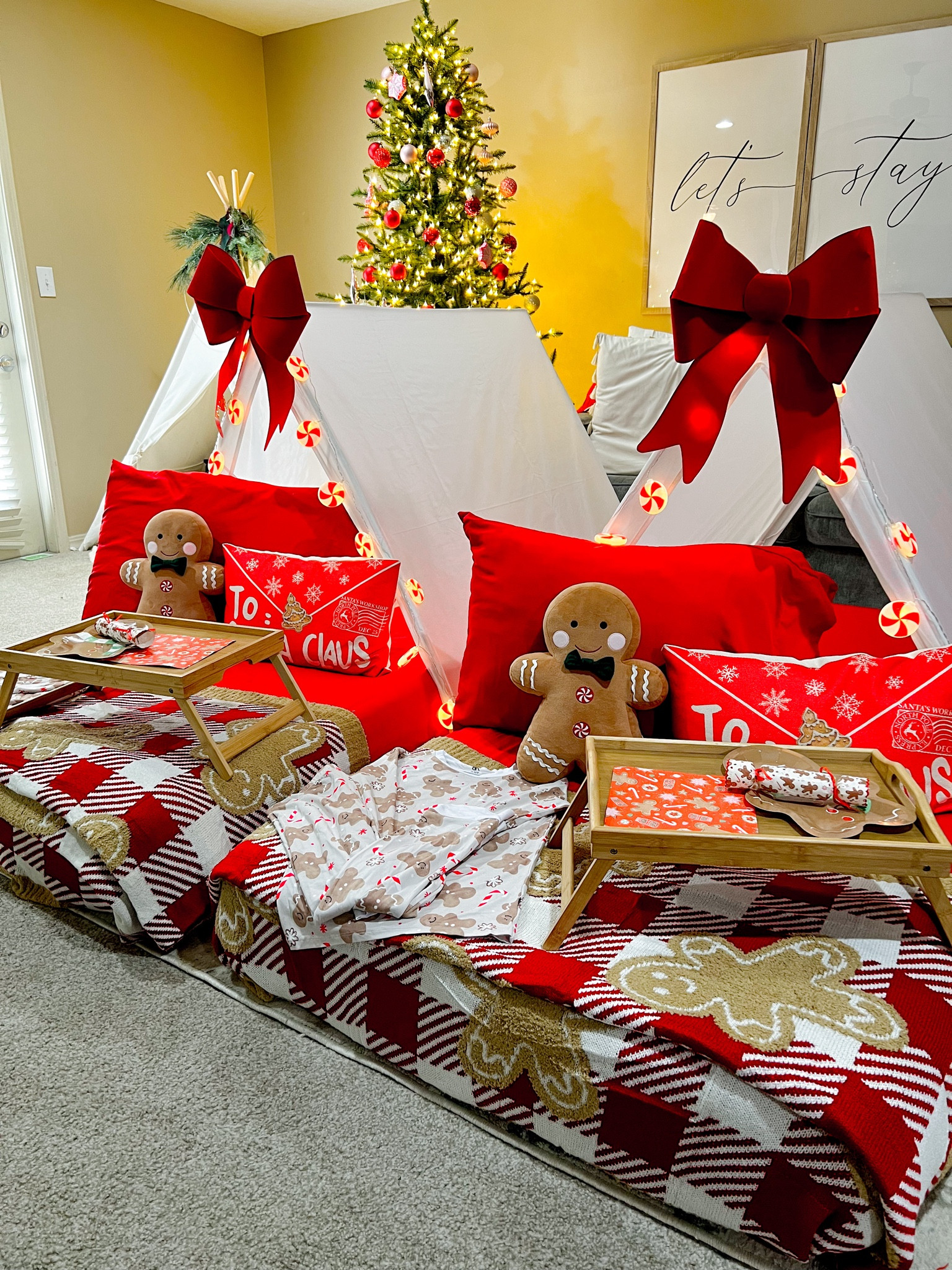 The cutest gingerbread Christmas movie night! 🥰 #christmasforkids #christmasmovienight #movienight #amazonfinds 

#LTKKids #LTKFamily #LTKHoliday
