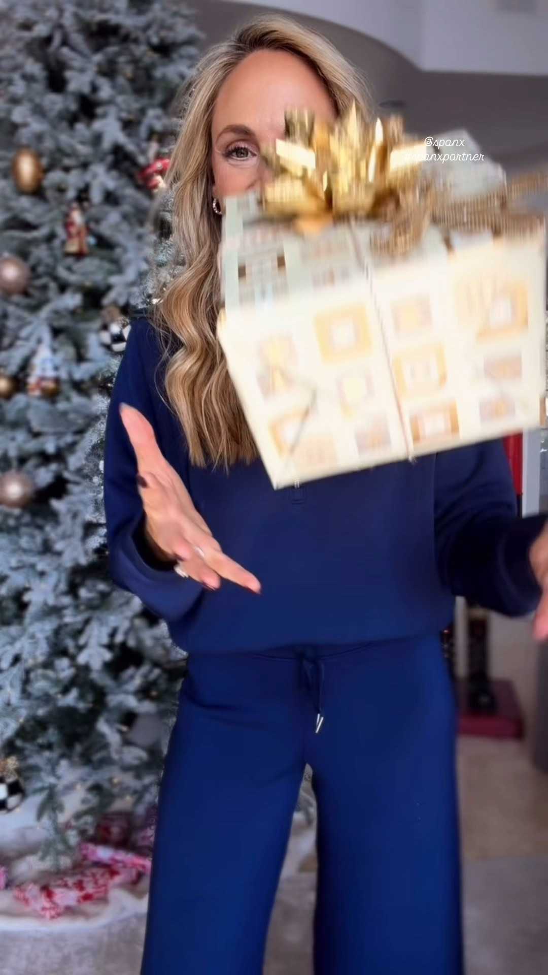 Meet the @spanx Air Essentials Set — the outfit that feels like a hug and looks like a flex. ✨Ultra-soft, weightless, and officially the IT gift of the season. 🎁 Trust me… they’ll live in this! 

Use my exclusive Discount Code:JESSXSPANX 
15% off first order
& free shipping (new customers) 

#SpanxPartner #AirEssentials #HolidayGifting #GiftGuide2025 #SpanxStyle


#LTKOver40 #LTKGiftGuide #LTKHoliday