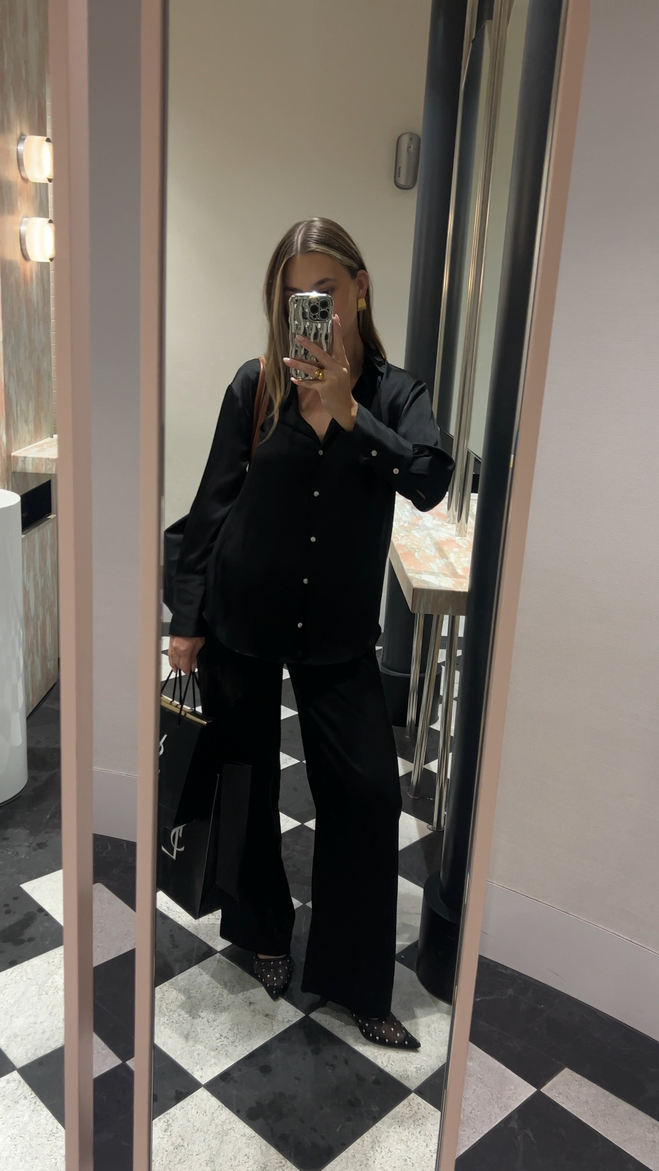 nothing more comfortable and effortless than a silk set 

#LTKSeasonal #LTKaustralia #LTKstyletip