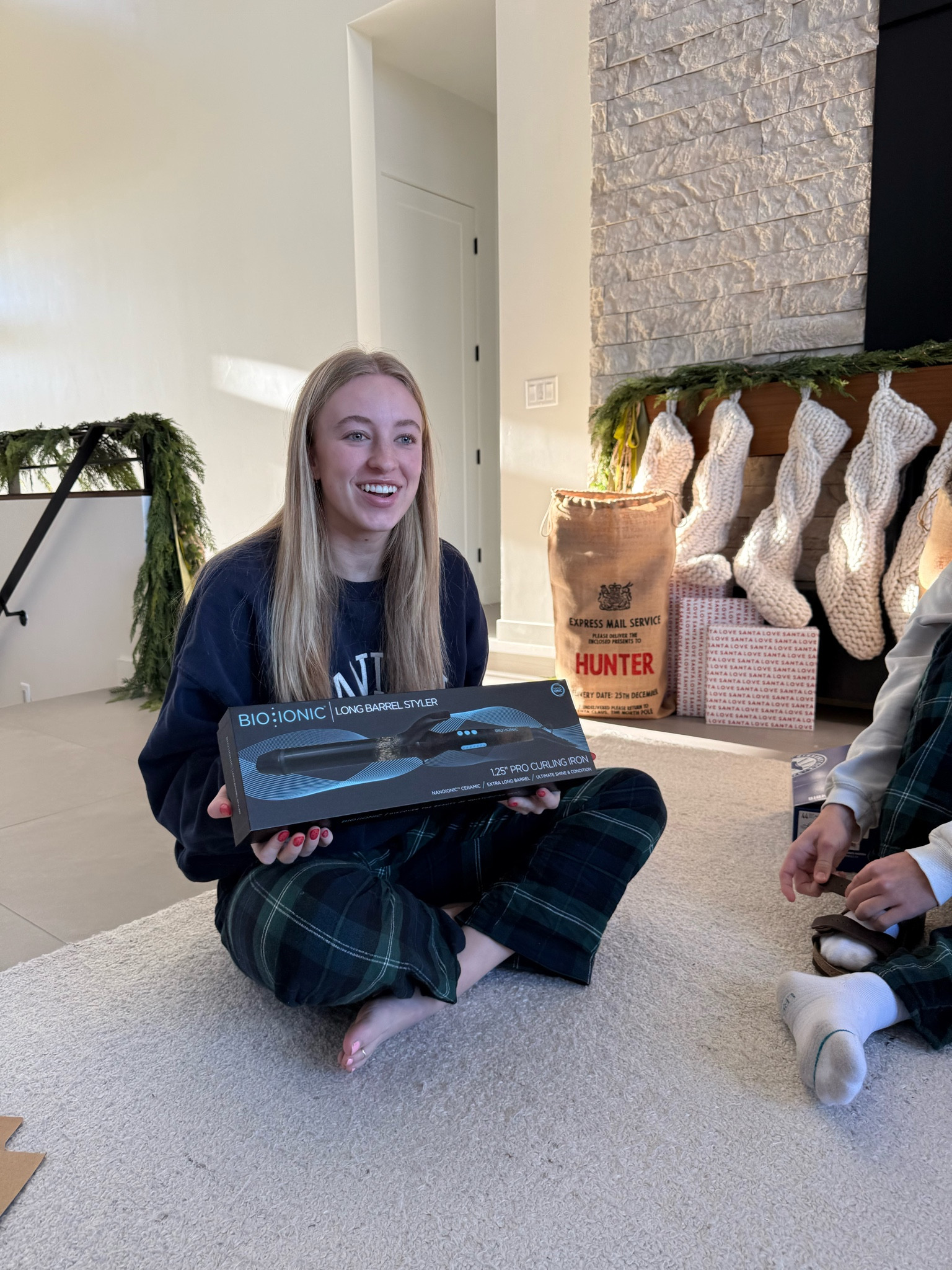 This was hunters favorite gift!!! She was talking about this for months before Christmas! I got her the 1.25 inch.