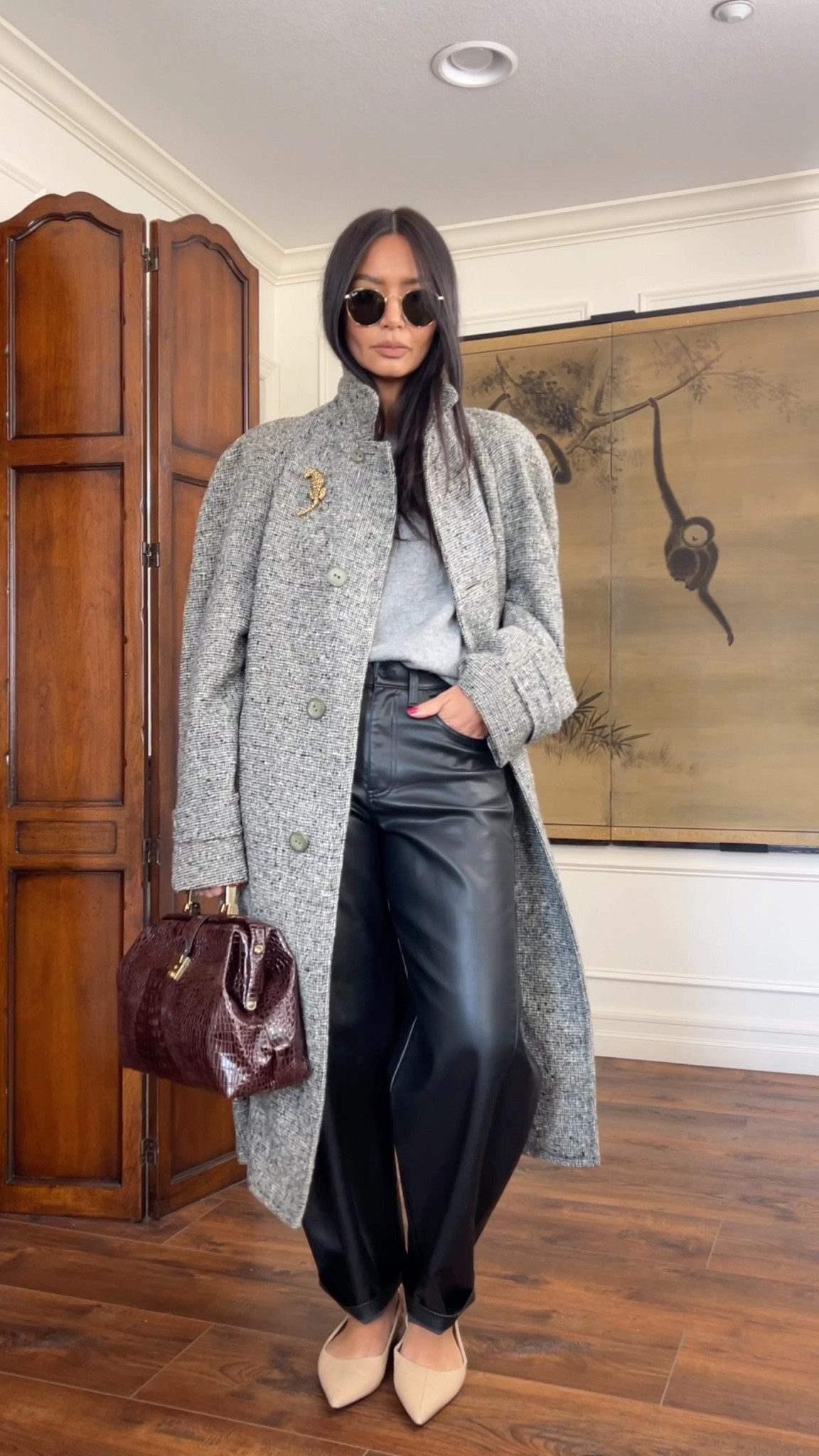 My coat and handbag are vintage and my pants sold out but linked similars for all three for you to get the vibe! #LTKootd #LTKdayinmylife

#LTKOver40