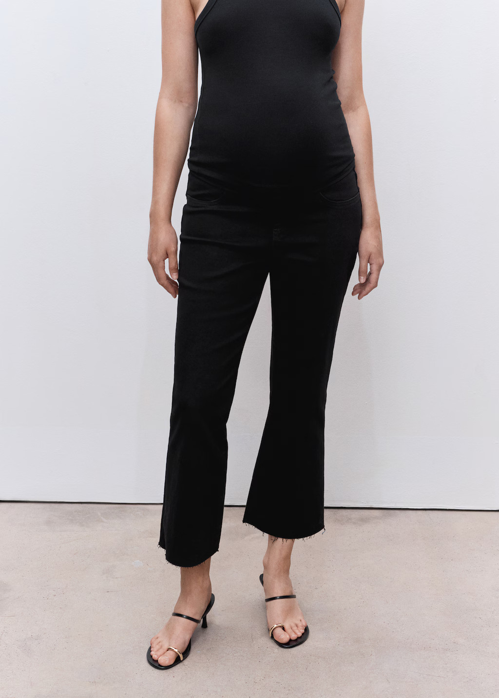 Maternity flared cropped jeans | Mango (US/MX/AU)