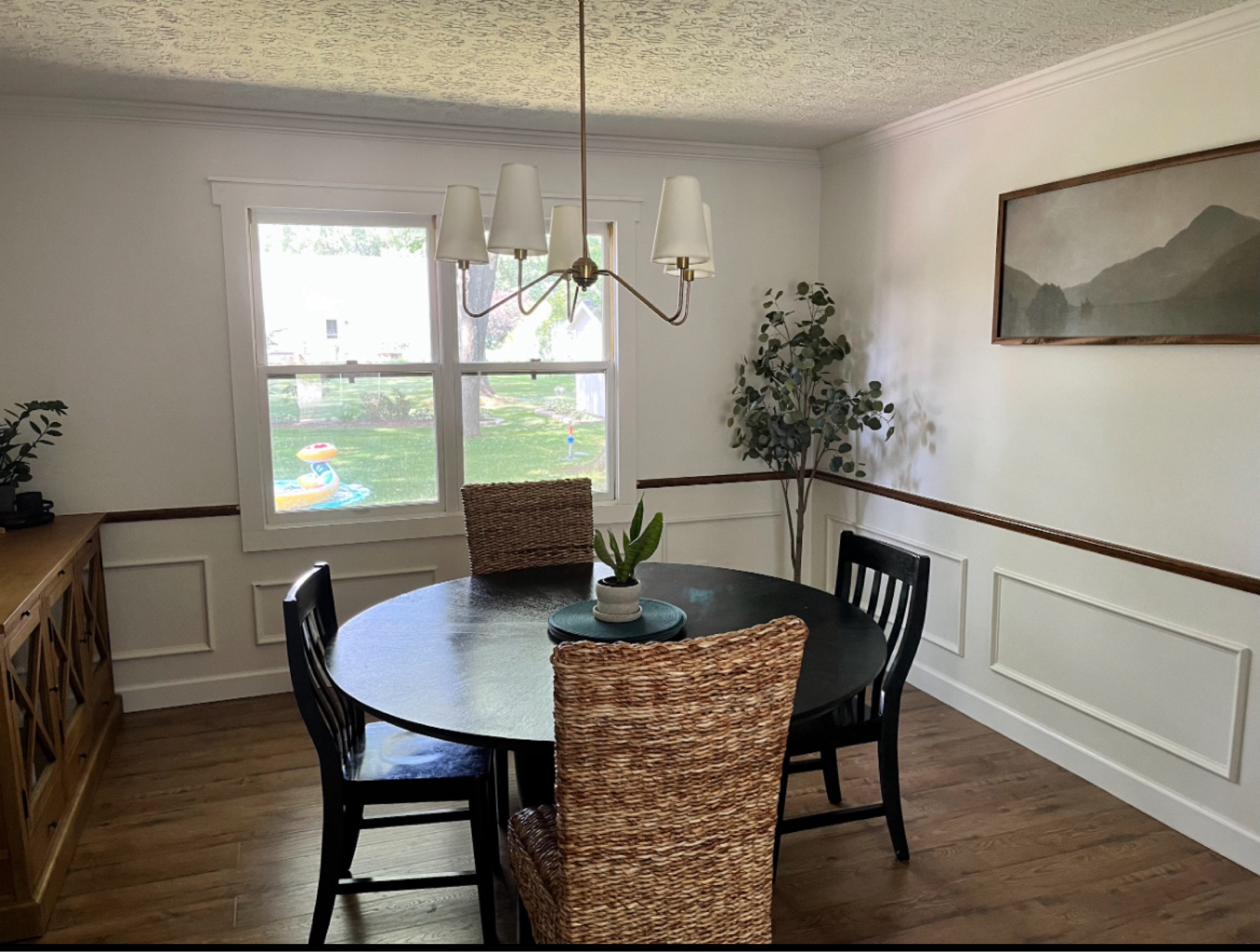 I’m thinking of adding wallpaper above the wainscoting… 

#LTKHome