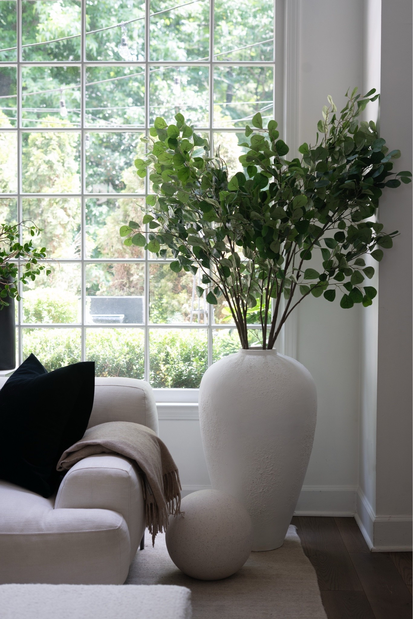 I’m obsessed with adding touches of green and this eucalyptus is perfect for summer!! And we have to talk about this gorgeous floor vase! It’s a great way to fill up a corner or small space!

#LTKmomlife #LTKSeasonal #LTKHome