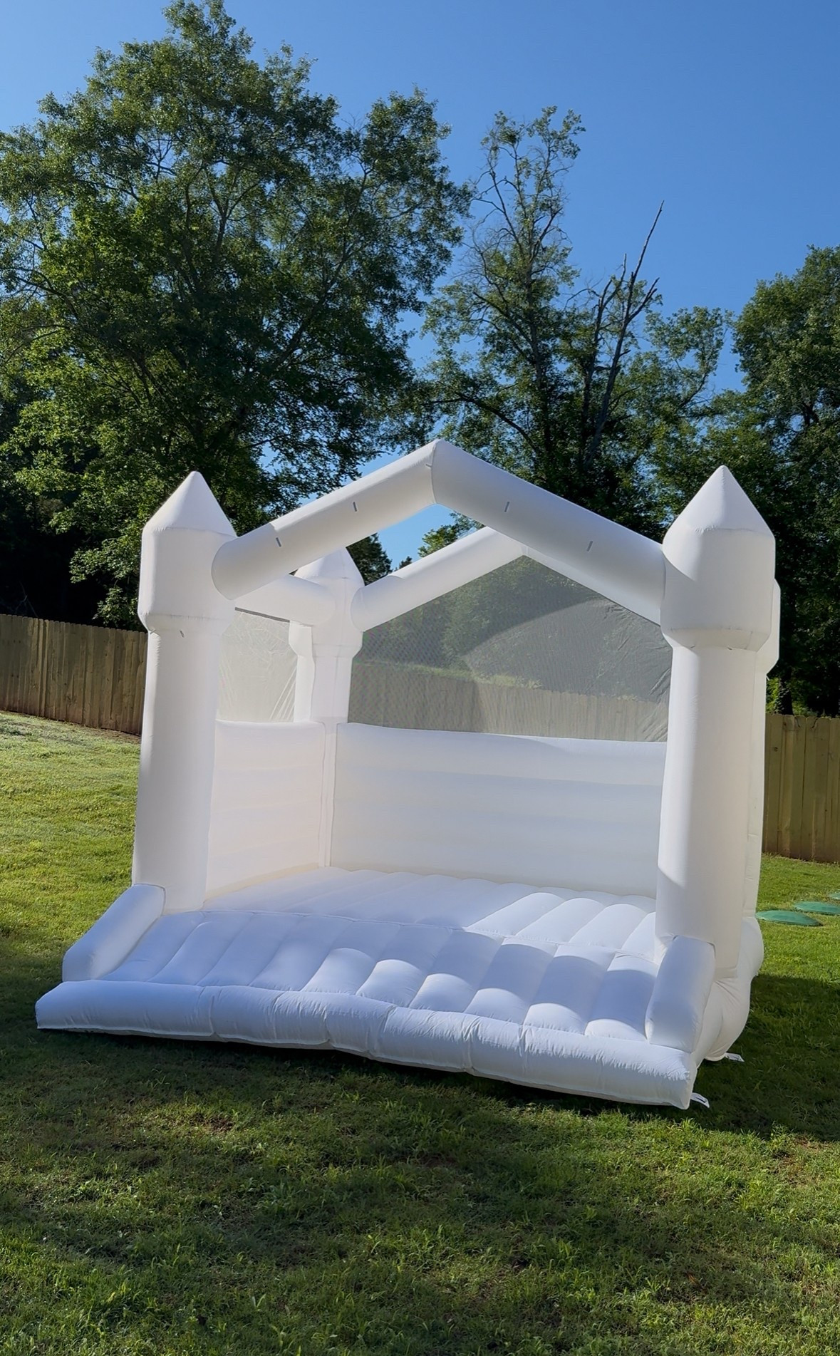 The BEST bounce house! Holds up to 500 lbs🙌🏻

#LTKKids #LTKHome #LTKFamily