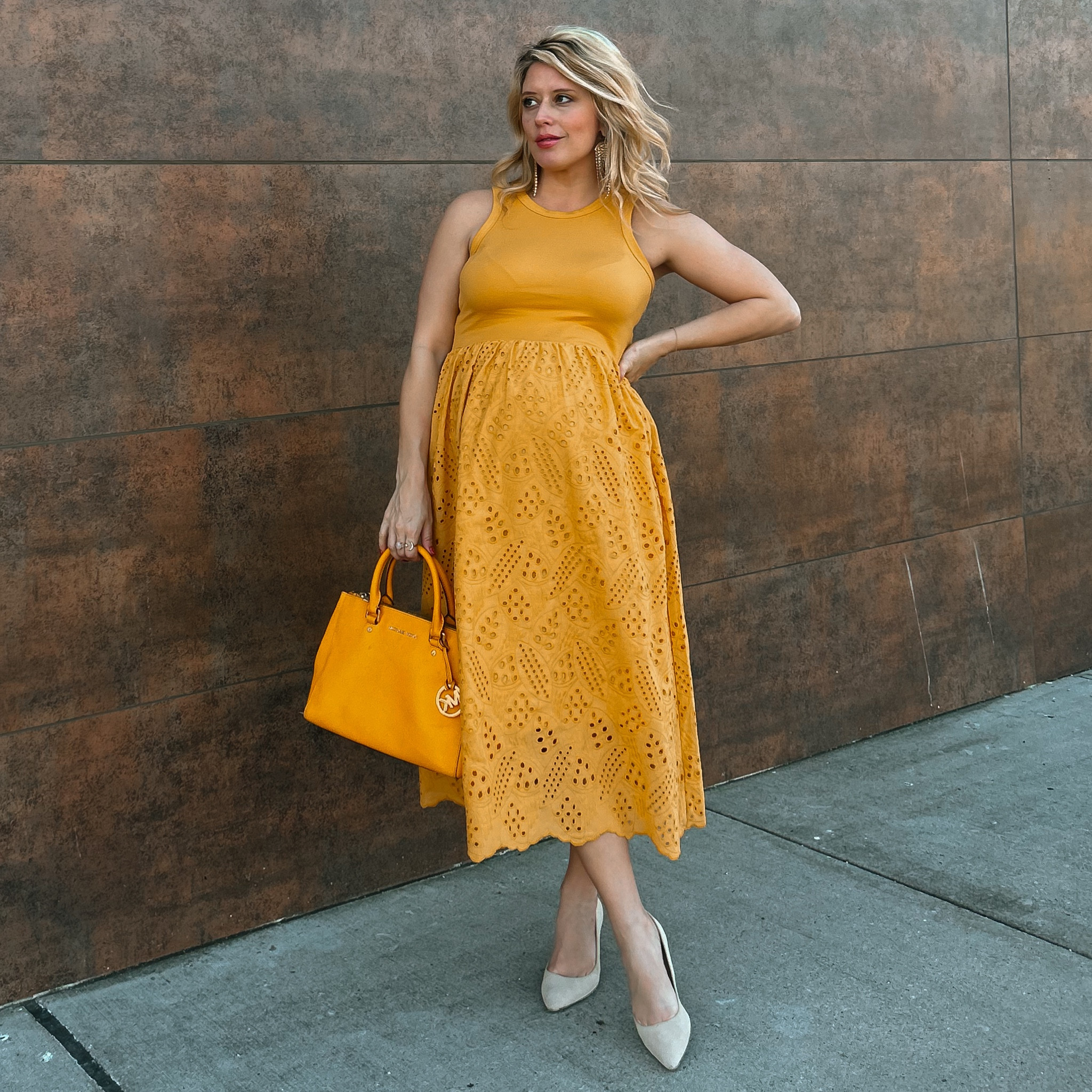 3rd trimester and glam 💛



#LTKshoecrush #LTKSpringSale #LTKbump