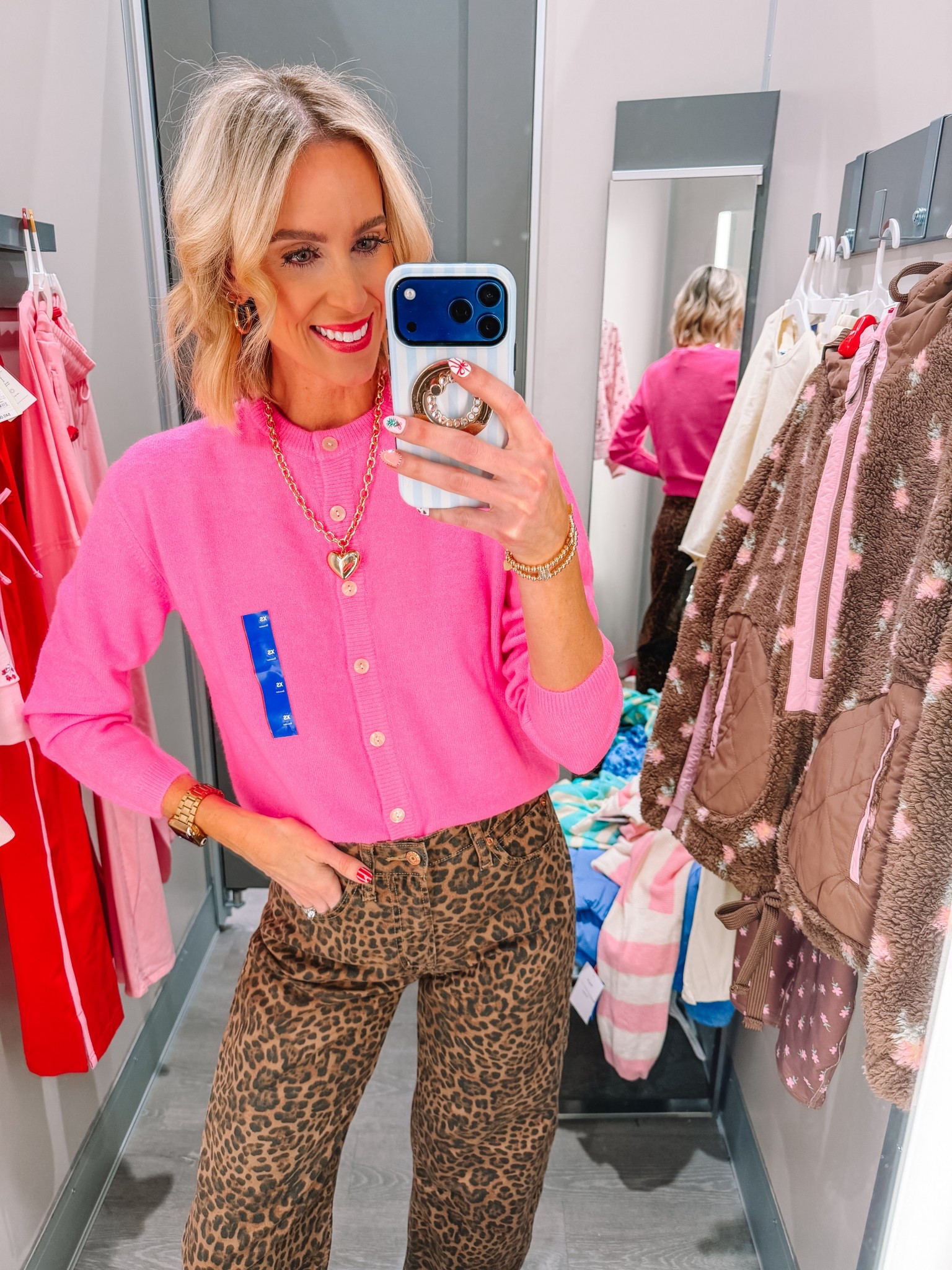 The perfect pink cardigan from Target!

JoyLab  / Women’s cardigan / Leopard print / Classic style 

#LTKFindsUnder50 #LTKFindsUnder100