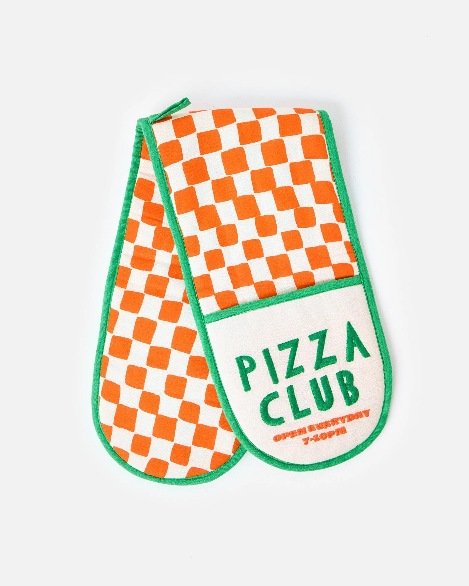 Pizza Club Chequerboard Oven Gloves | Oliver Bonas | Oliver Bonas (Global)