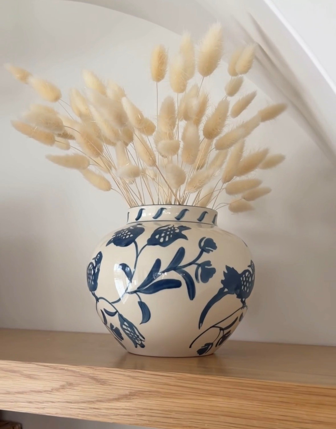 Love the look of this new ceramic vase from target paired with these faux stems from Amazon! Great for spring time!