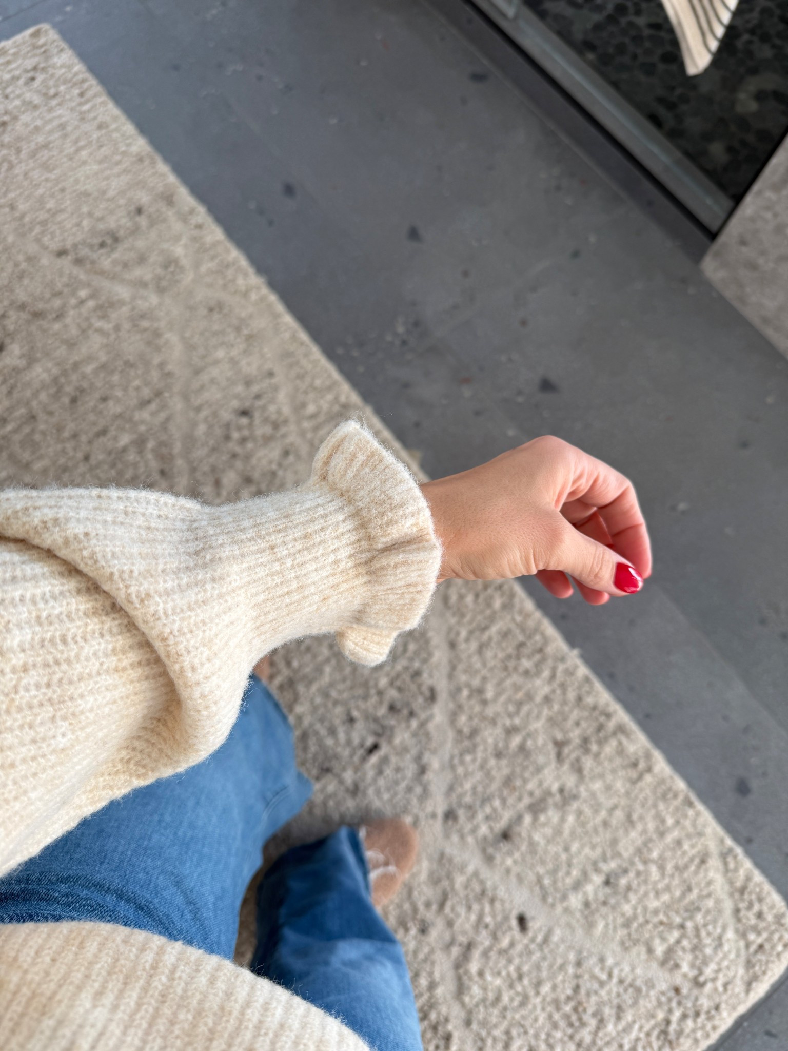 Cutest sleeves ever on these sweaters! 

#LTKmomlife #LTKHoliday #LTKootd