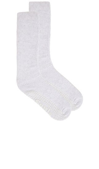 Souls. Grey Cloud Grip Socks in Grey. - size M/L | Revolve Clothing (Global)