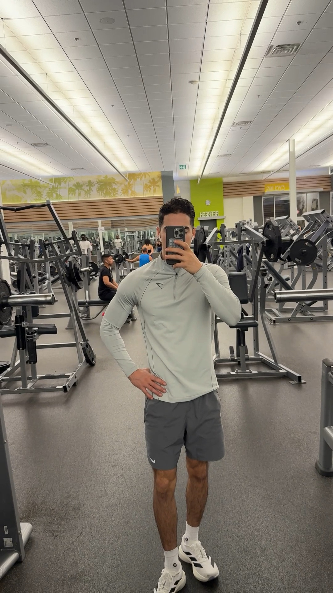 Wearing size small, I’m 5’7