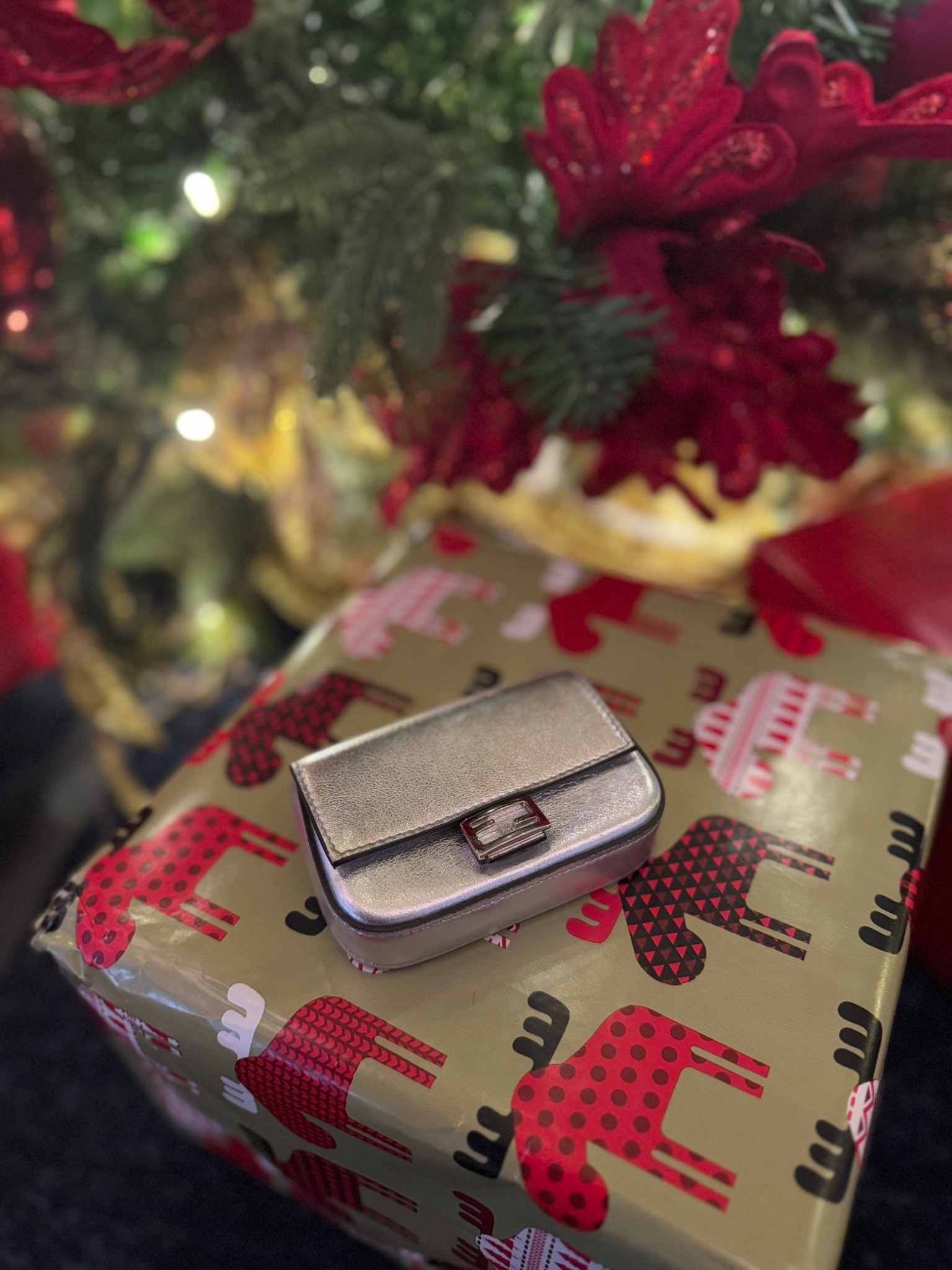 Fendi baguette nano

#LTKStyleTip #LTKItBag #LTKTravel