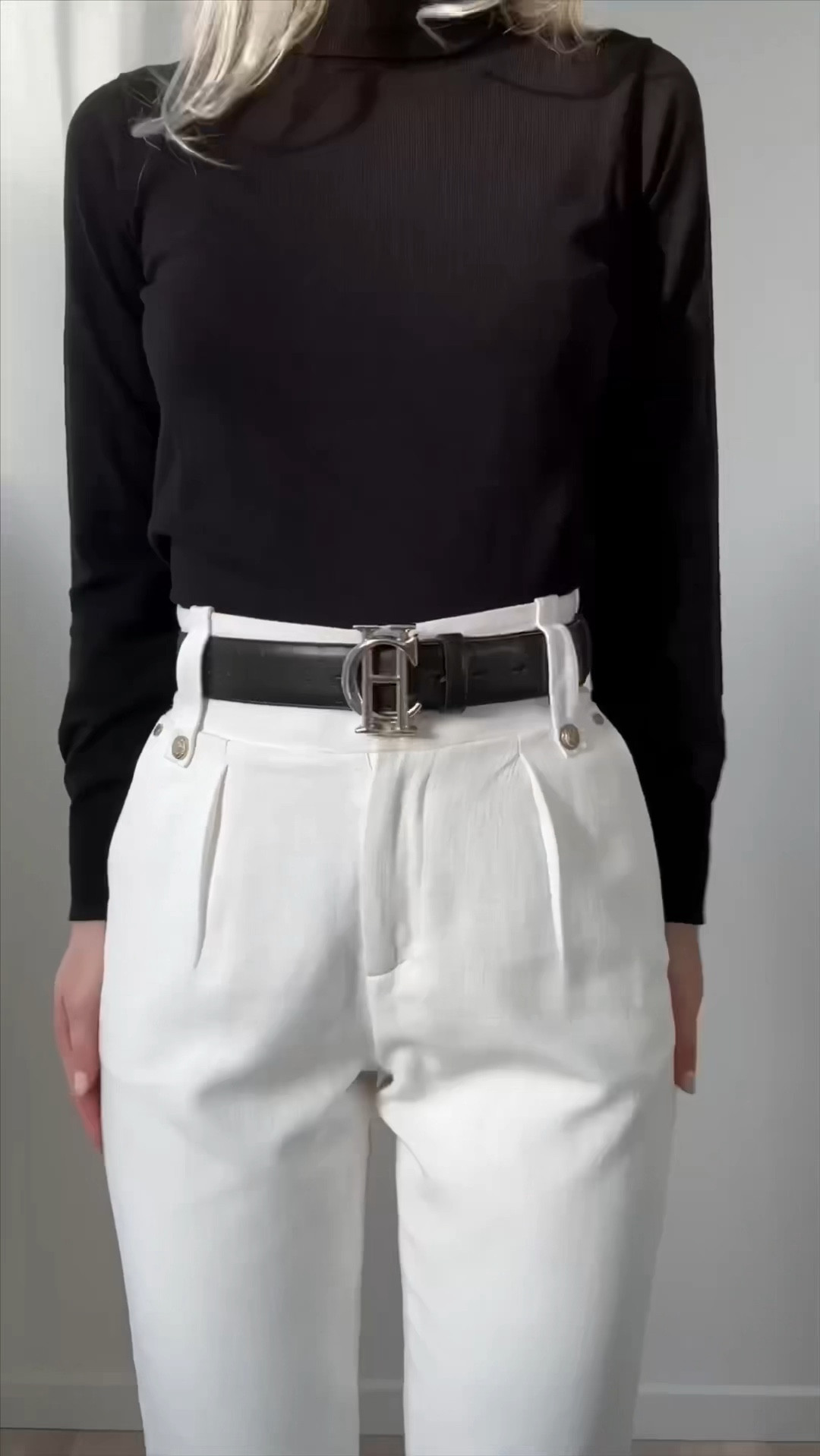 Classy minimal look, autumn outfit, black turtle neck, black knit, business casual, classy outfit

#LTKSeasonal #LTKstyletip #LTKworkwear