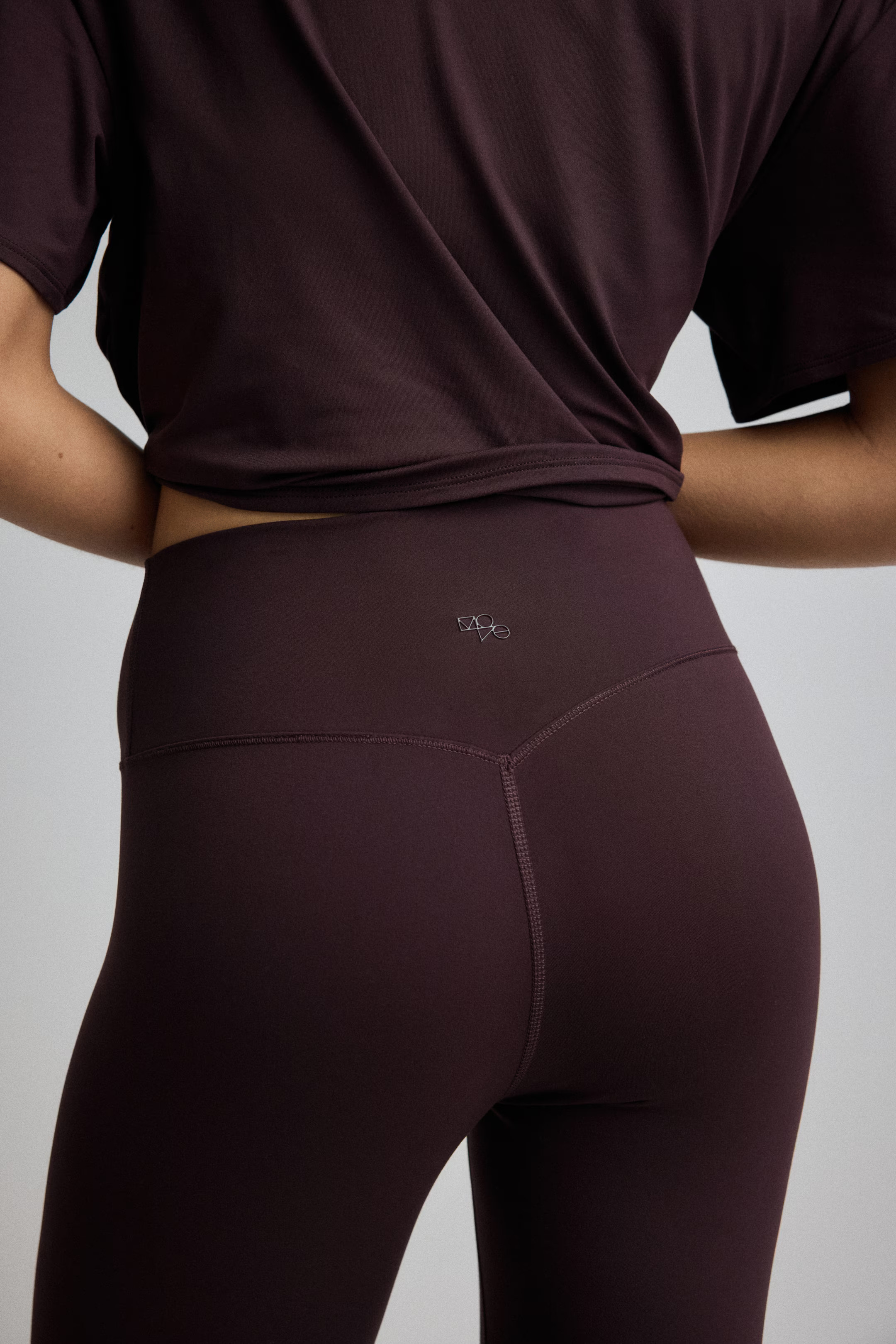Sports leggings with SoftMove™ | H&M (UK, MY, IN, SG, PH, TW, HK)