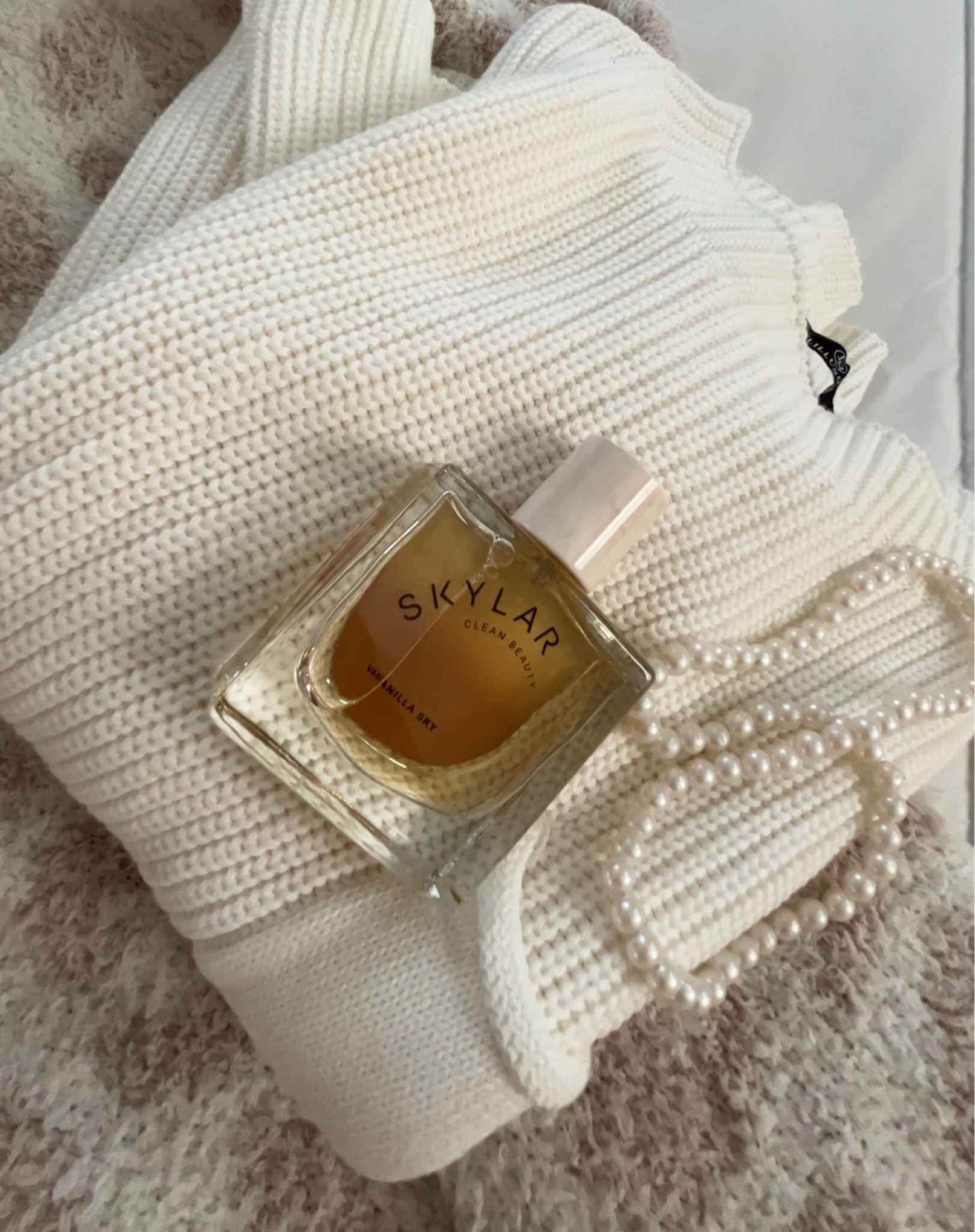 such a cozy vanilla scent. this is perfect for all the neutral vanilla aesthetic girlies🤍☁️🪞🪩 

#LTKwedding #LTKfindsunder100 #LTKstyletip