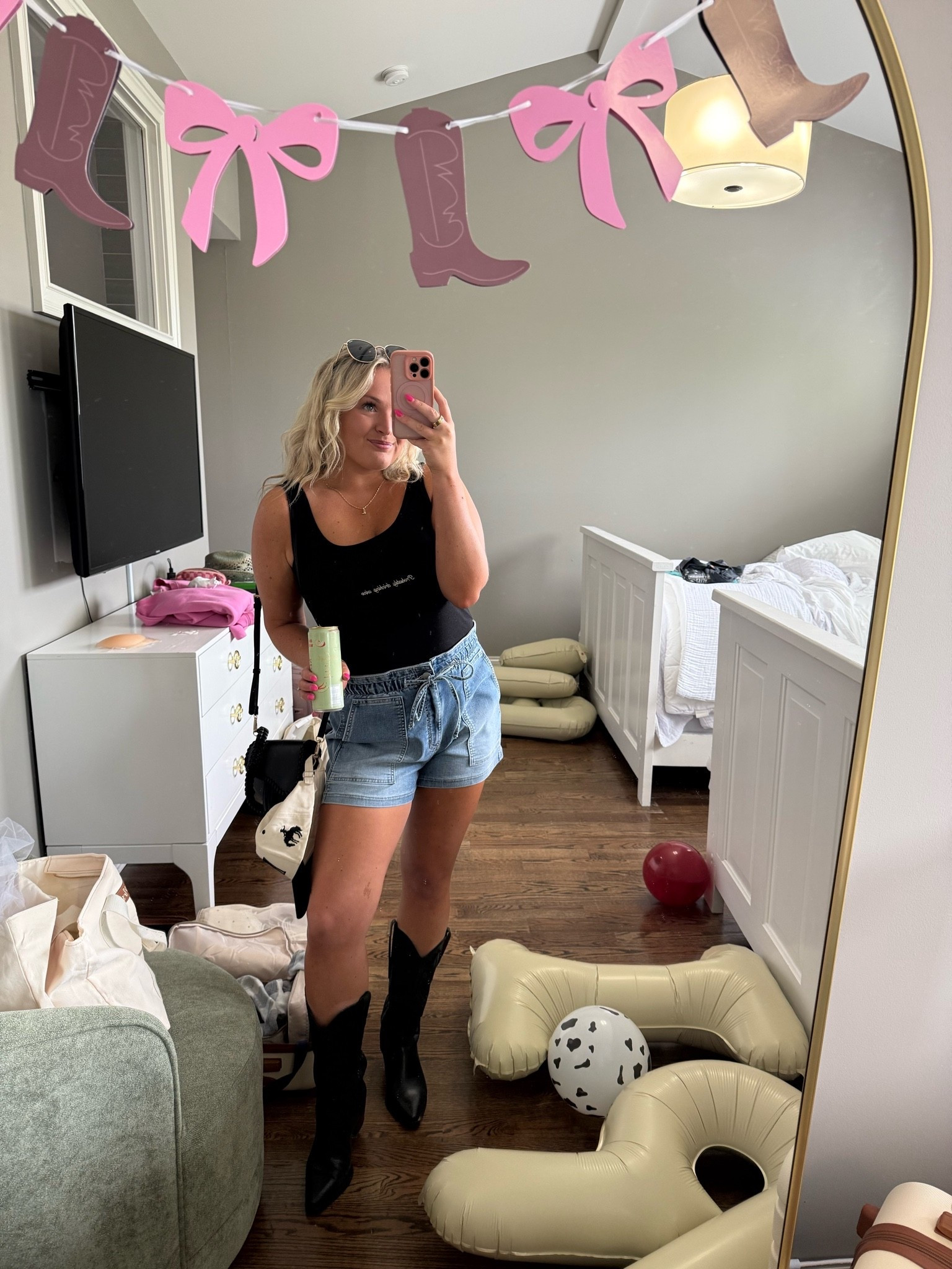 “probably drinking wine” 🖤 bachelorette day in nash

#LTKootd #LTKTravel #LTKdayinmylife