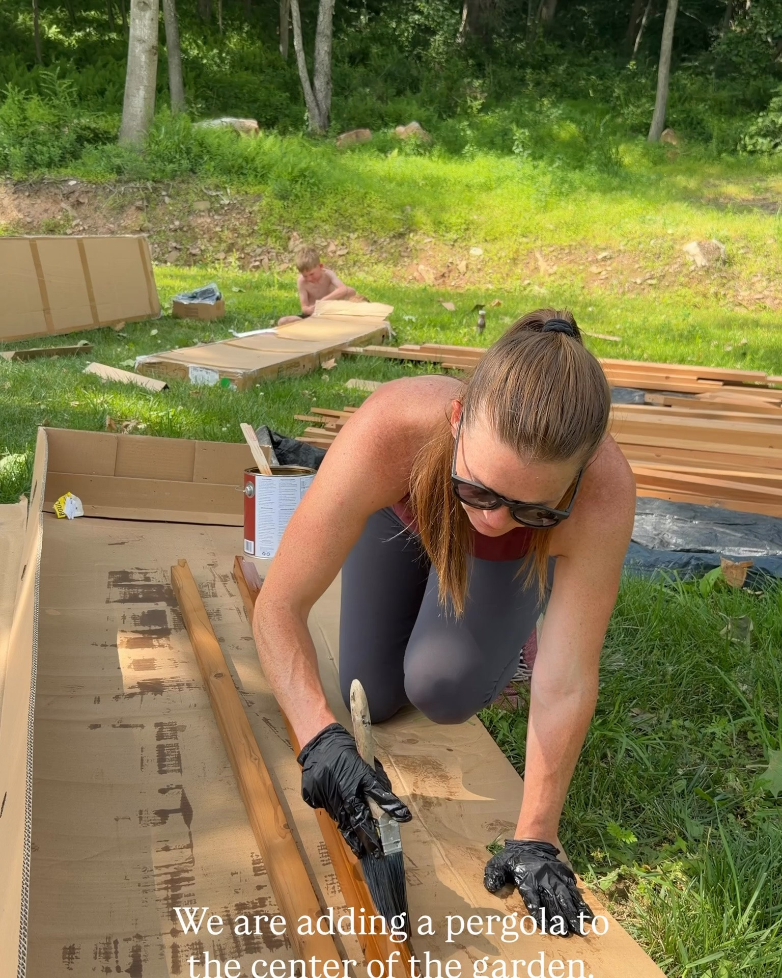 Assembling our pergola for the garden.

#LTKU