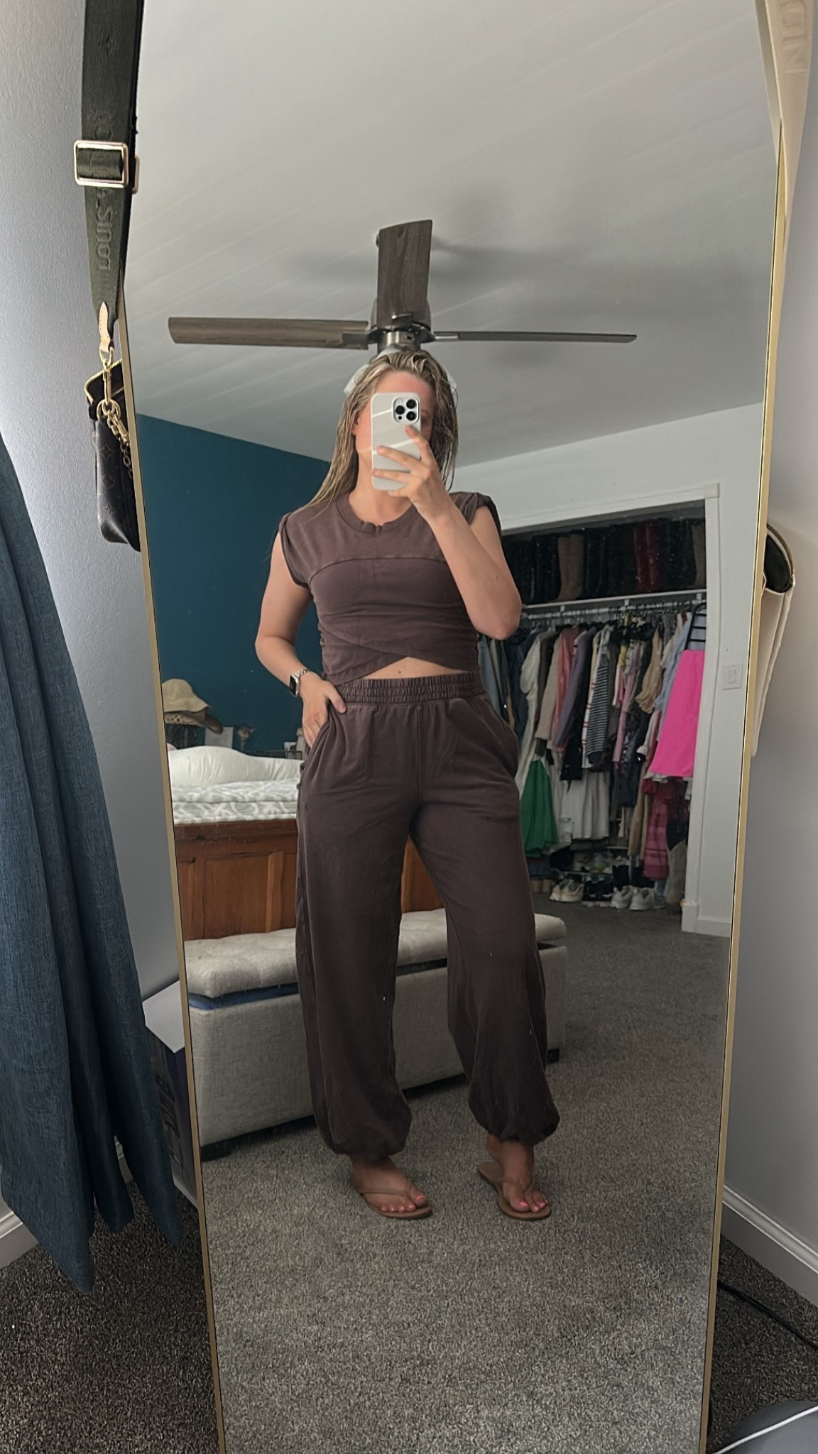 Wearing a medium, but can wear a small too. I’d say it runs TTS.



#LTKSeasonal #LTKActive #LTKFindsUnder100