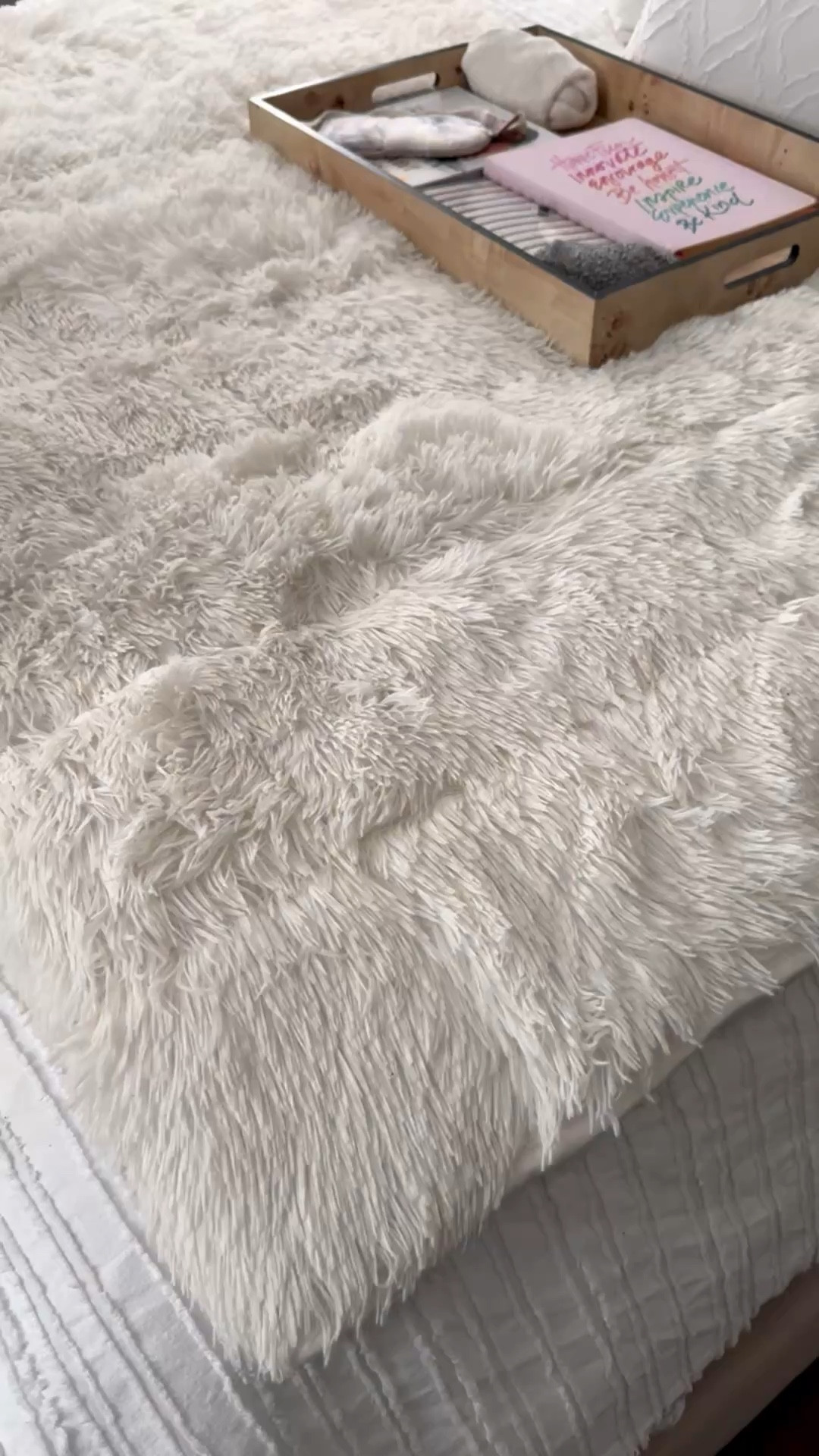 My favorite weighted blanket from Amazon that also doubles as a throw blanket.

Amazon, Amazon finds, weighted blanket, Amazon blanket, Amazon weighted blanket, throw blankett

#LTKselfcare #LTKHome #LTKdayinmylife