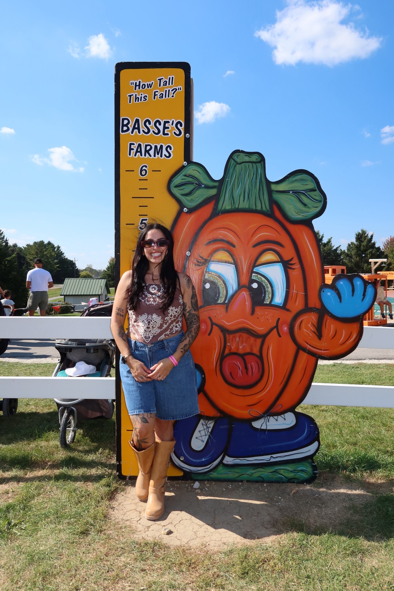 Midsize mom pumpkin patch outfit for a warm fall day! 🎃 

#LTKPetite #LTKMidsize #LTKSaleAlert