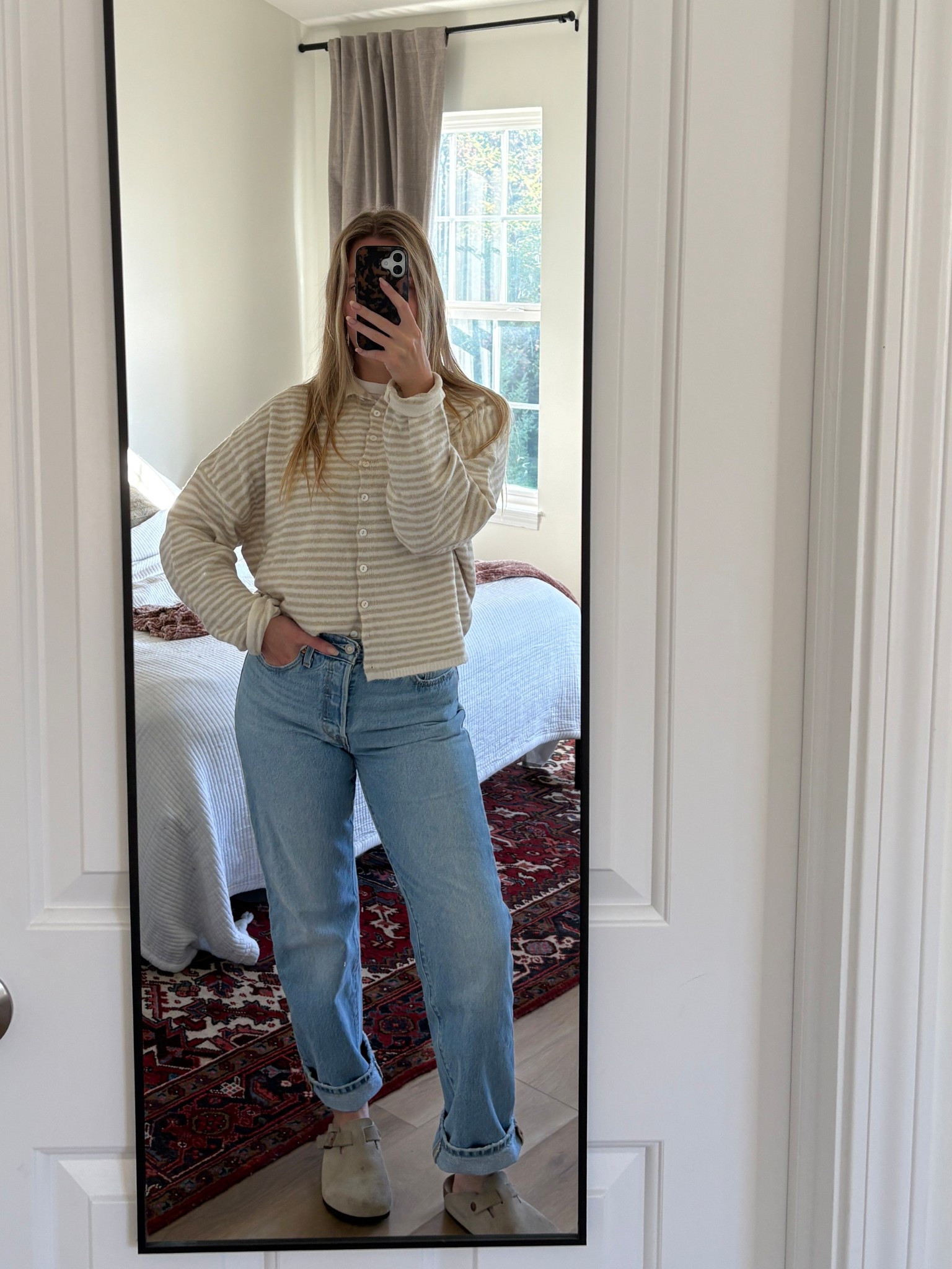 sweater weather 👏🏻👏🏻 

#LTKFindsUnder100 #LTKStyleTip #LTKSeasonal