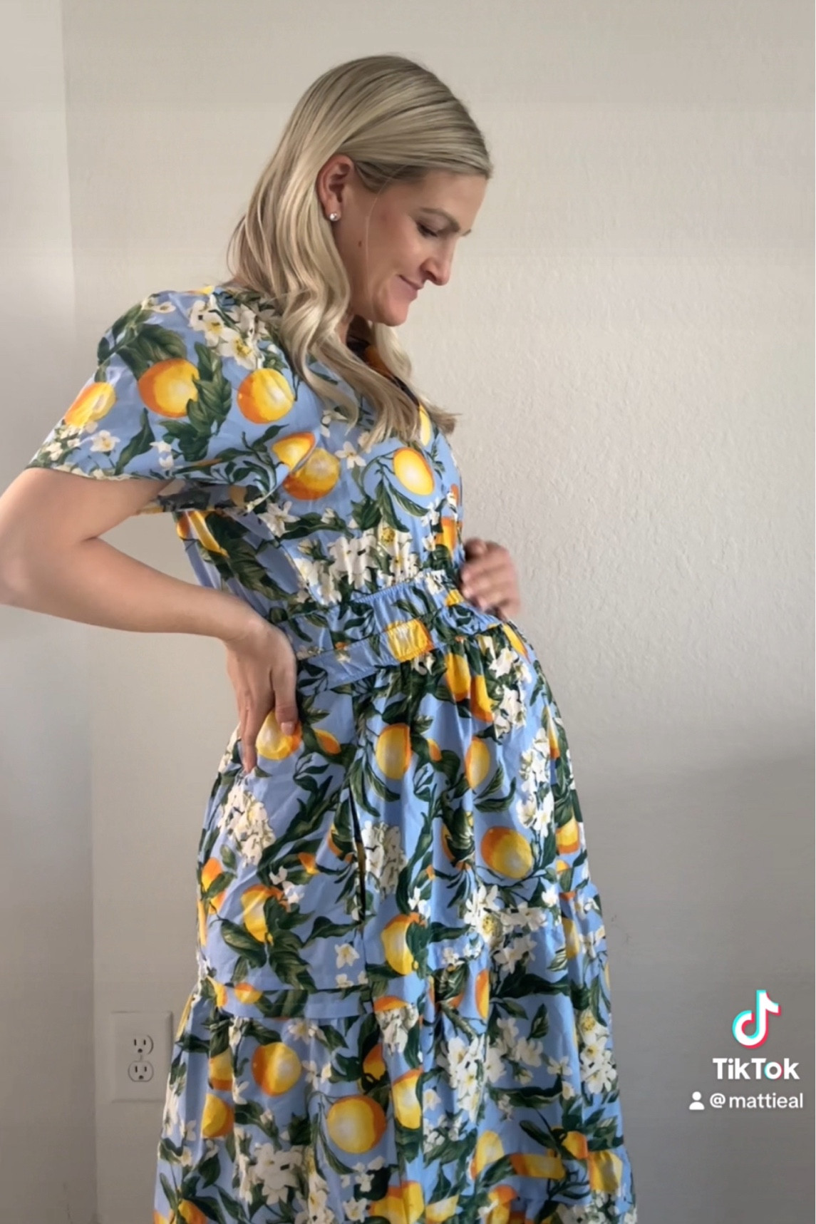 Perfect dress that works for maternity! 🩵🍋 #maternitydress #maternityfit #bumpfits 

#LTKWorkwear #LTKBaby #LTKFamily