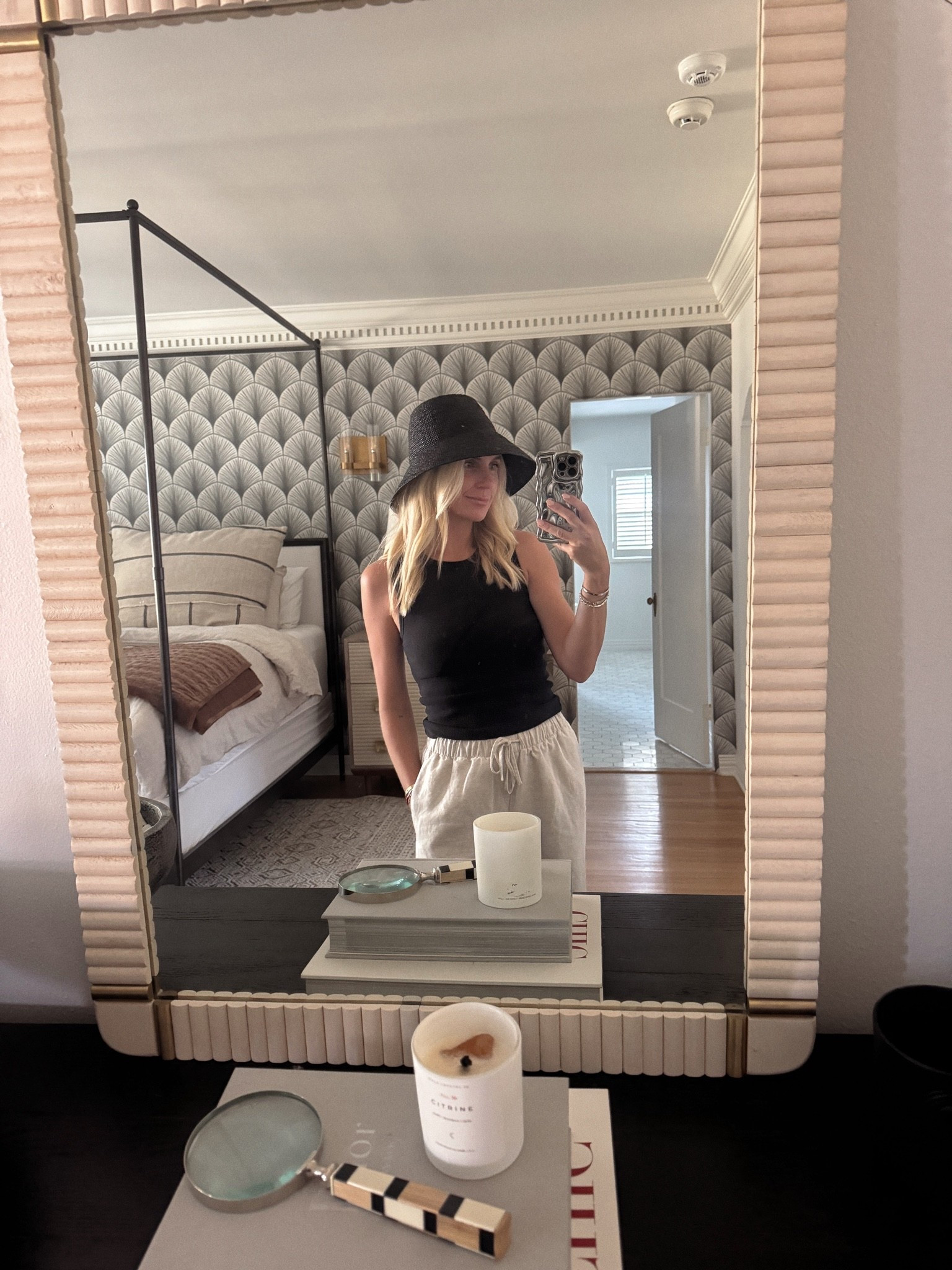The best bucket hat! Wearing size small