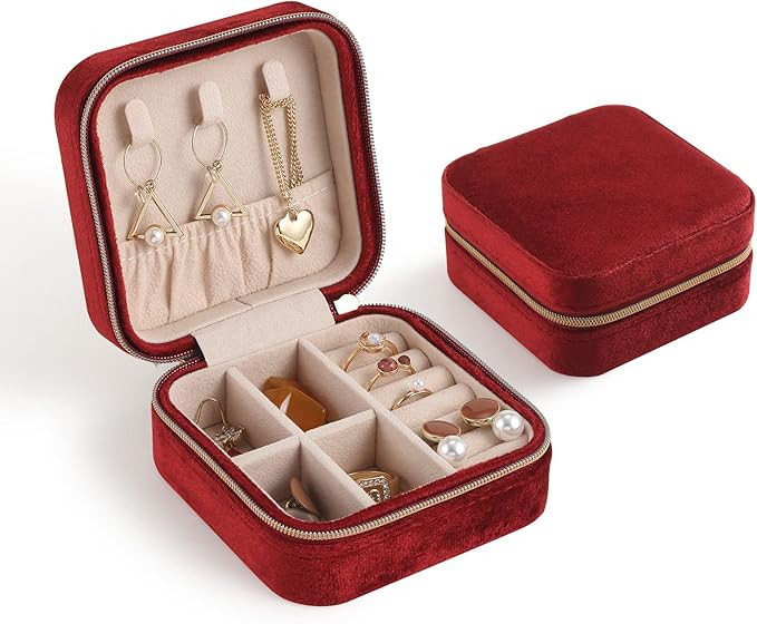 CASEGRACE Travel Jewelry Case, Plush Velvet Jewelry Box Small Jewelry Travel Organizer Display Ri... | Amazon (US)