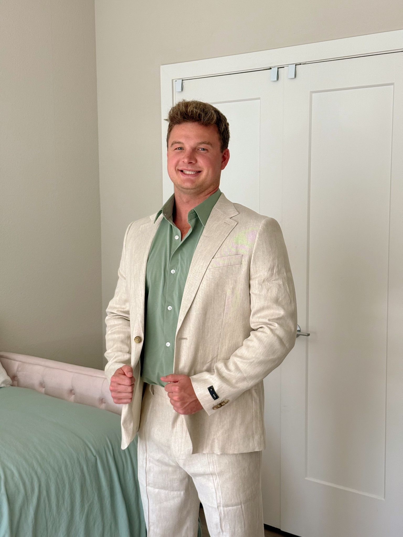 love this mens suit for spring wedding guest season. for him from @express 🌸 Mr Styledby in a 40R and 33x30 

#LTKootd #LTKMens #LTKWedding