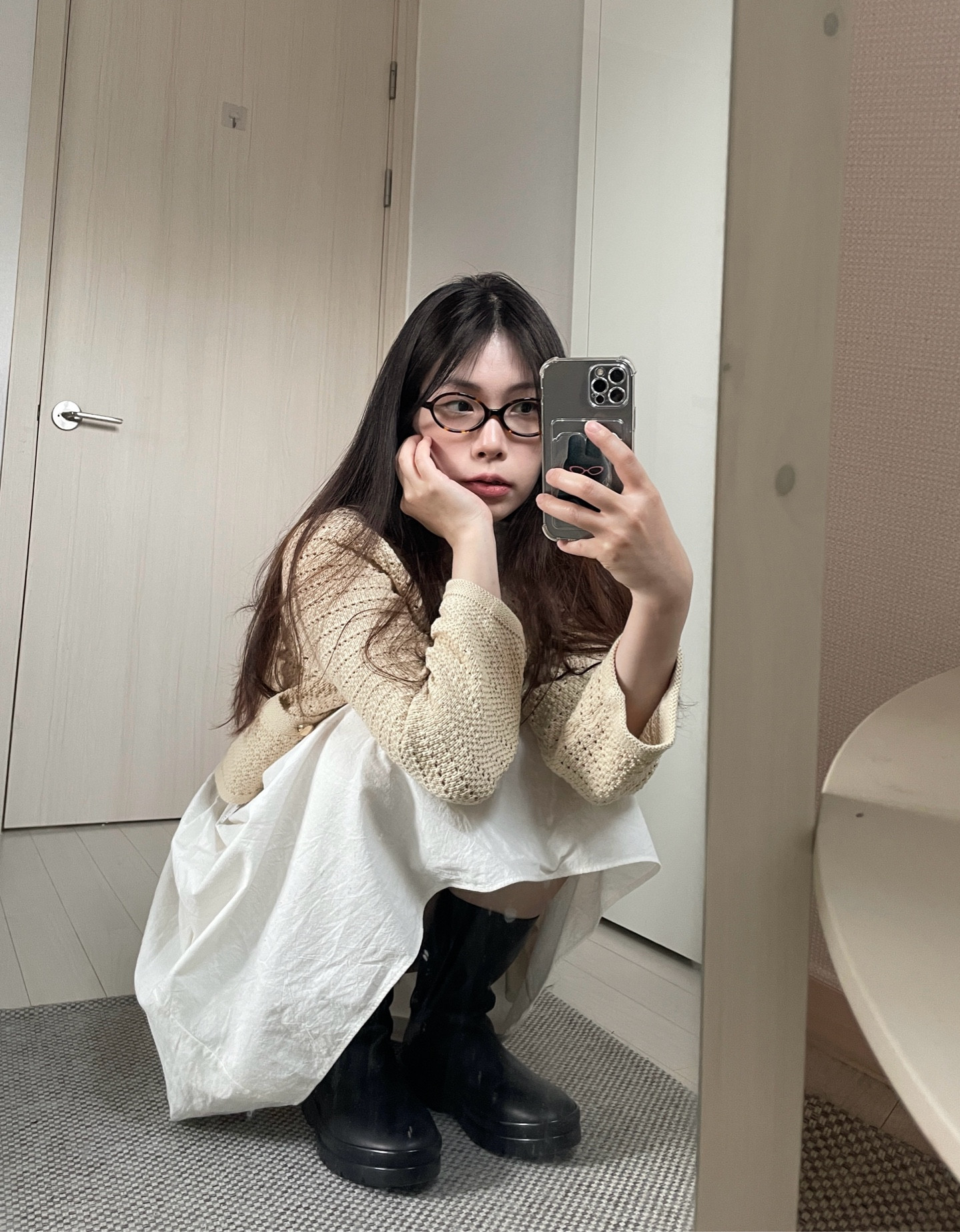 리포메이션 가디건예쁜거보니 원피스도 입고싶어졌다🫶🫶


#reformation #reformationcardigan #reformationknot #reformationdress

#LTKAsia #LTKSeasonal #LTKstyletip