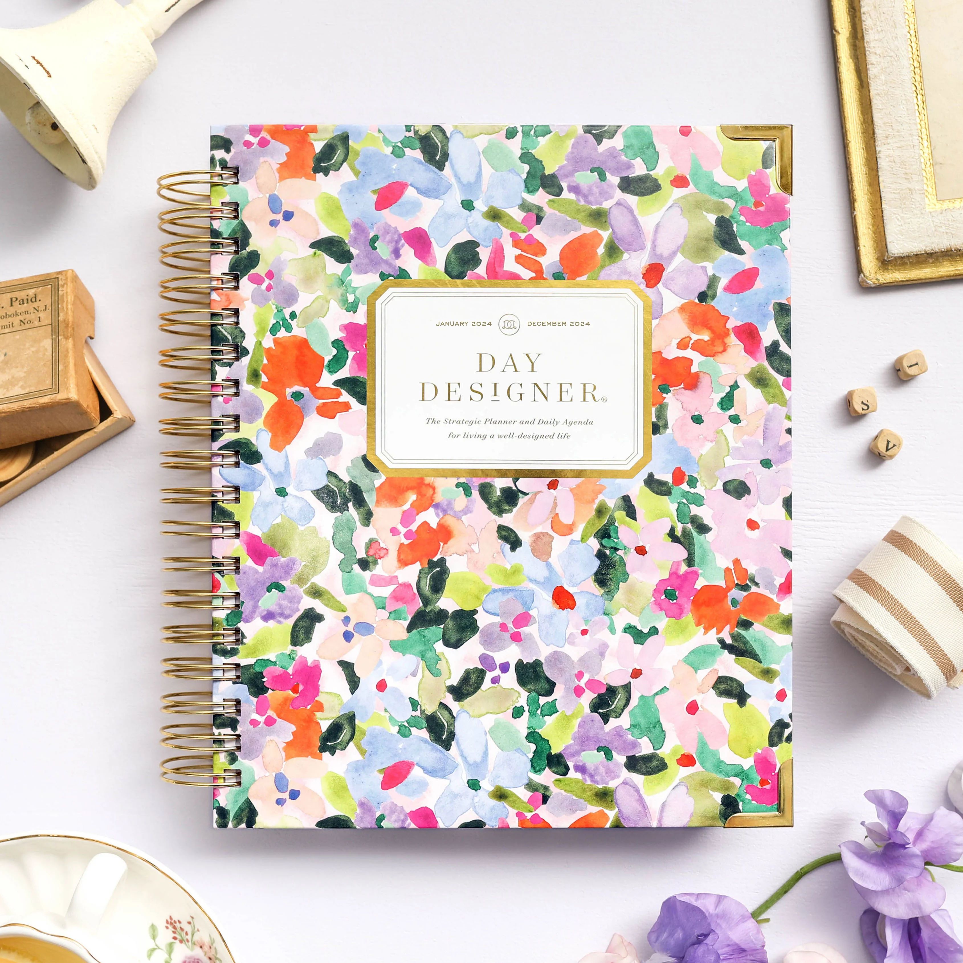 2024 Daily Planner: Blurred Spring | Day Designer