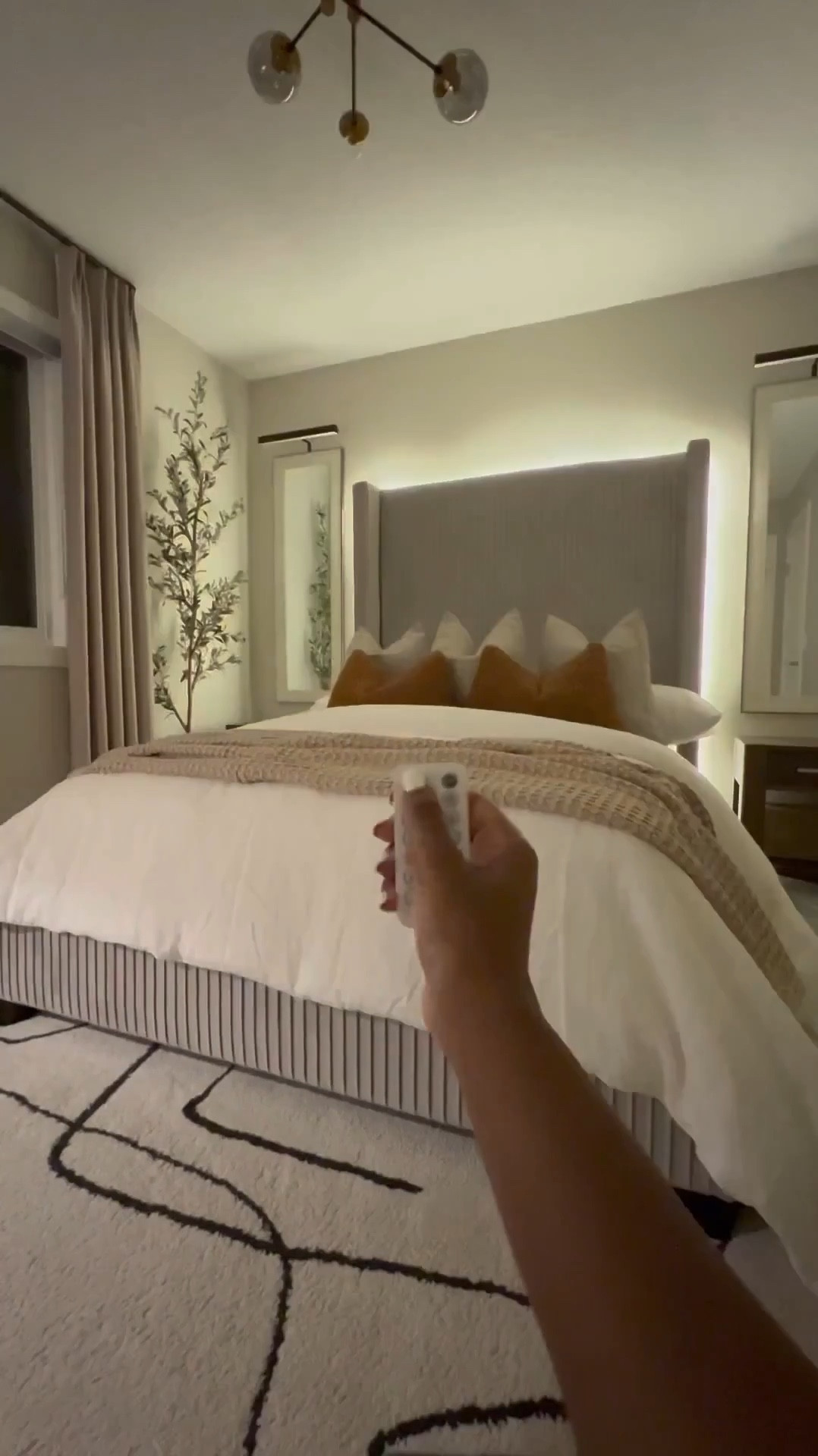 😆 This is your sign to put led light strips behind your bed ☺️🫶🏽💕

 #LTKsalealert #LTKhome
