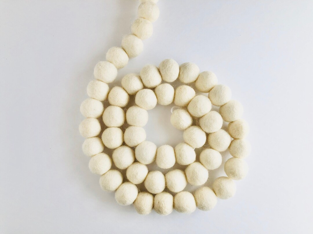 Customizable White 2.5 Cm Felt Ball Garland - Neutral Christmas Tree Trimmings - All Holidays Sea... | Etsy (US)