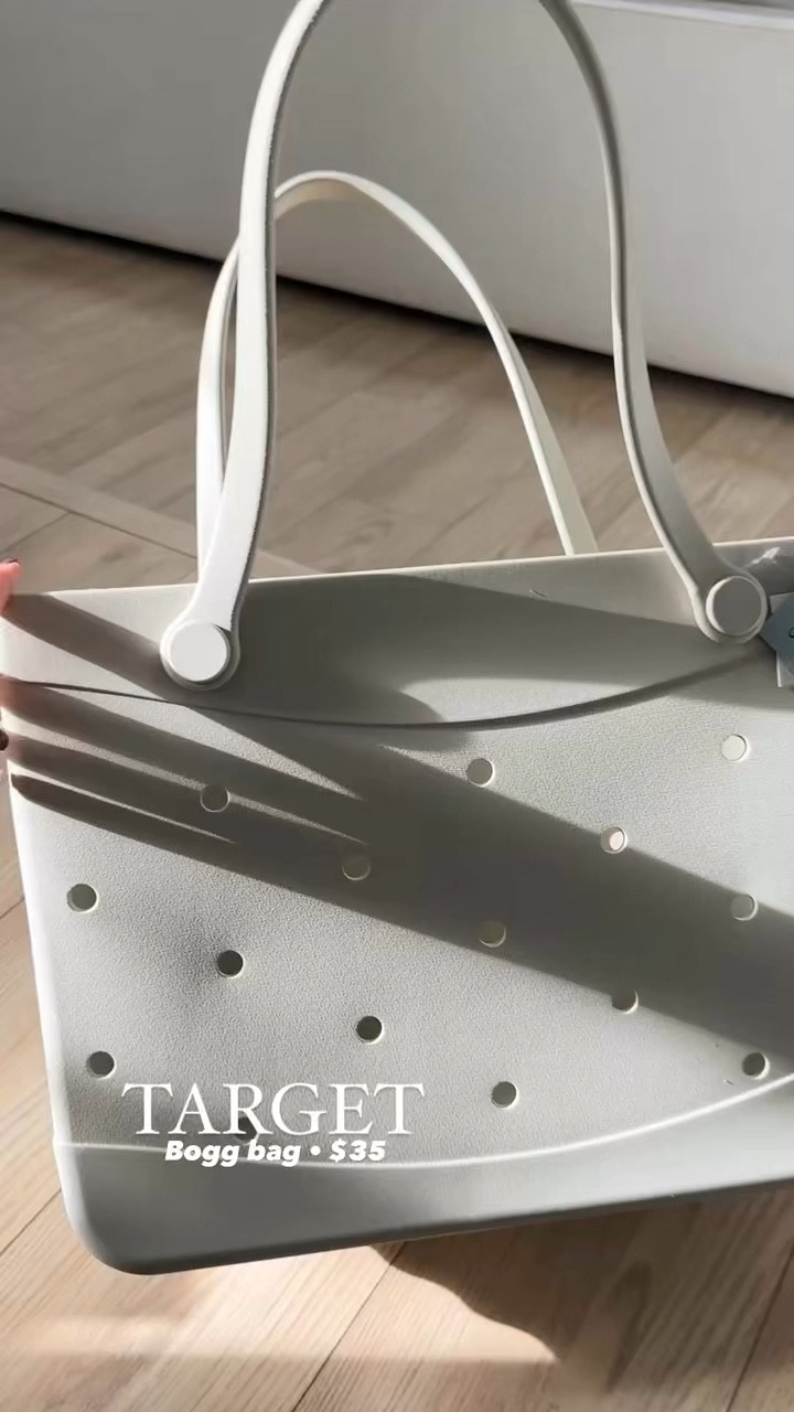 Shade & Shore off-white bogg style tote bag that is perfect for spring/summer outdoor activities! I love using this for our summer pool days as our snack + towel bag! Target for $35! 

#Targethome


#LTKStyleTip #LTKHome #LTKFindsUnder50