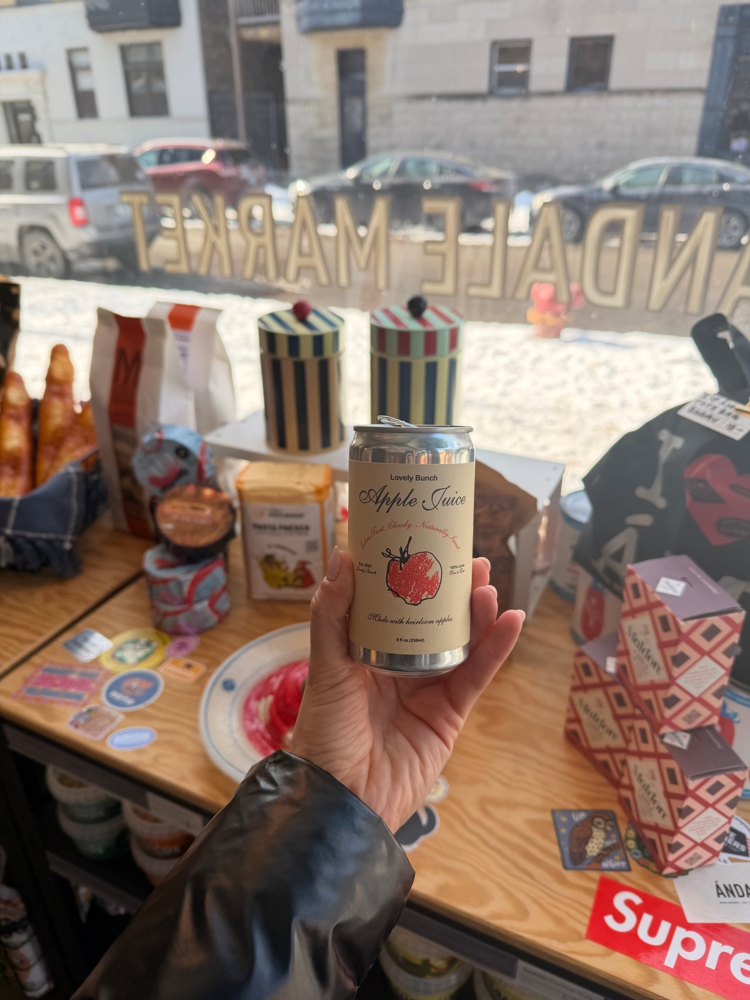 Cutest apple juice from the Andalé market in Lincoln park :) 

#LTKdayinmylife