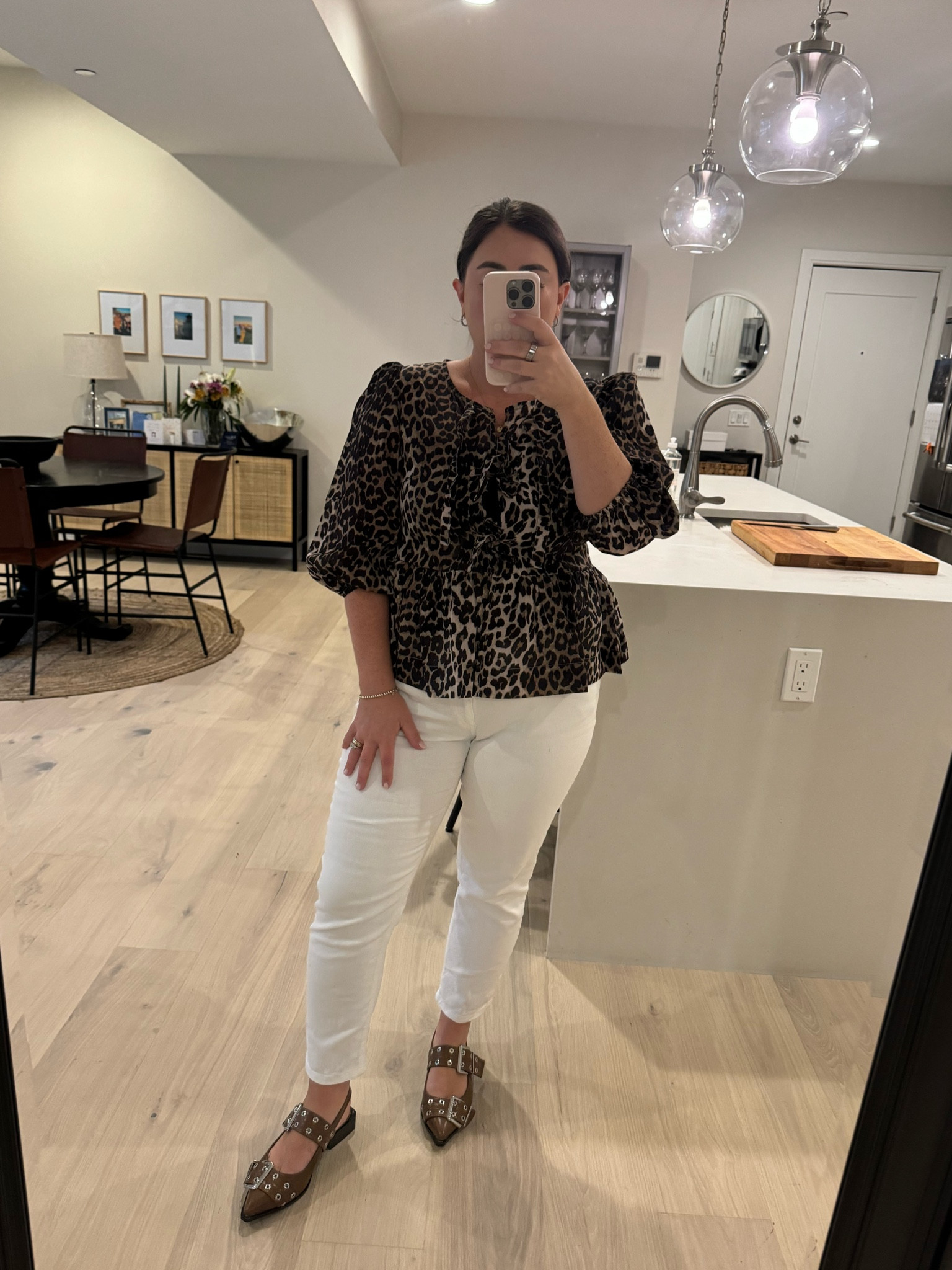 White jeans after Labor Day 🤫

#LTKStyleTip #LTKSeasonal #LTKWorkwear