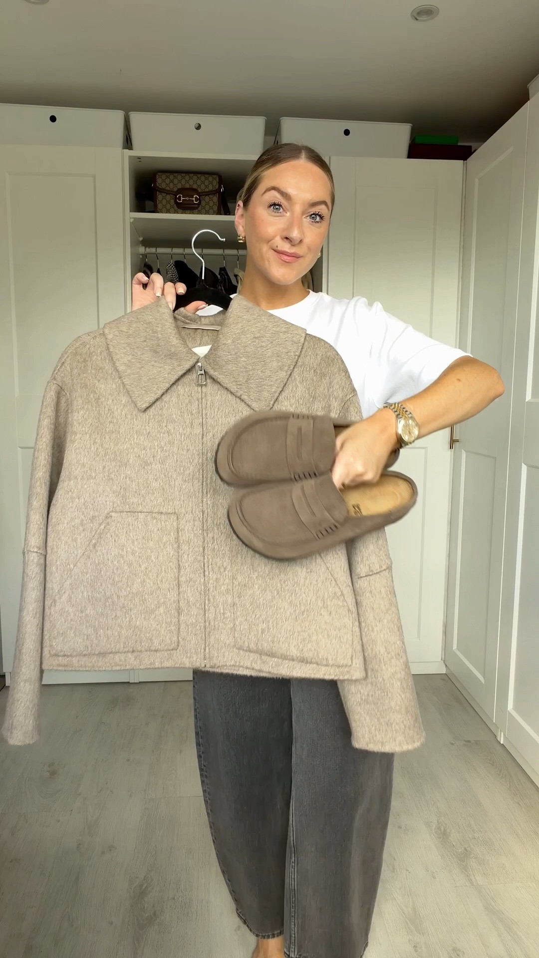 Neutral autumn outfit idea with grey jeans

#LTKautumn #LTKjeans #LTKstyletip