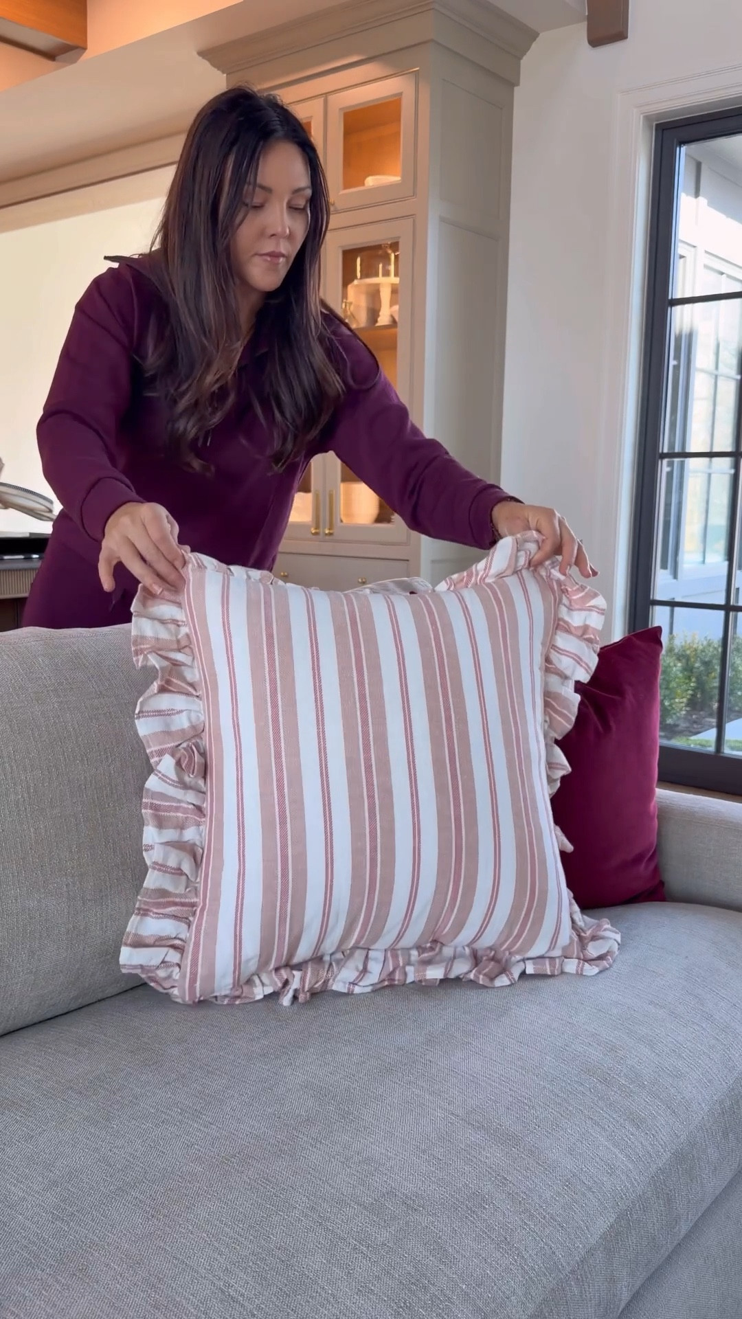Styling my living room for Valentine’s Day using pinks, reds, tans, and blues. 
Throw pillows
Blankets
Ottoman
Vase
Faux florals 

#LTKHome #LTKSaleAlert