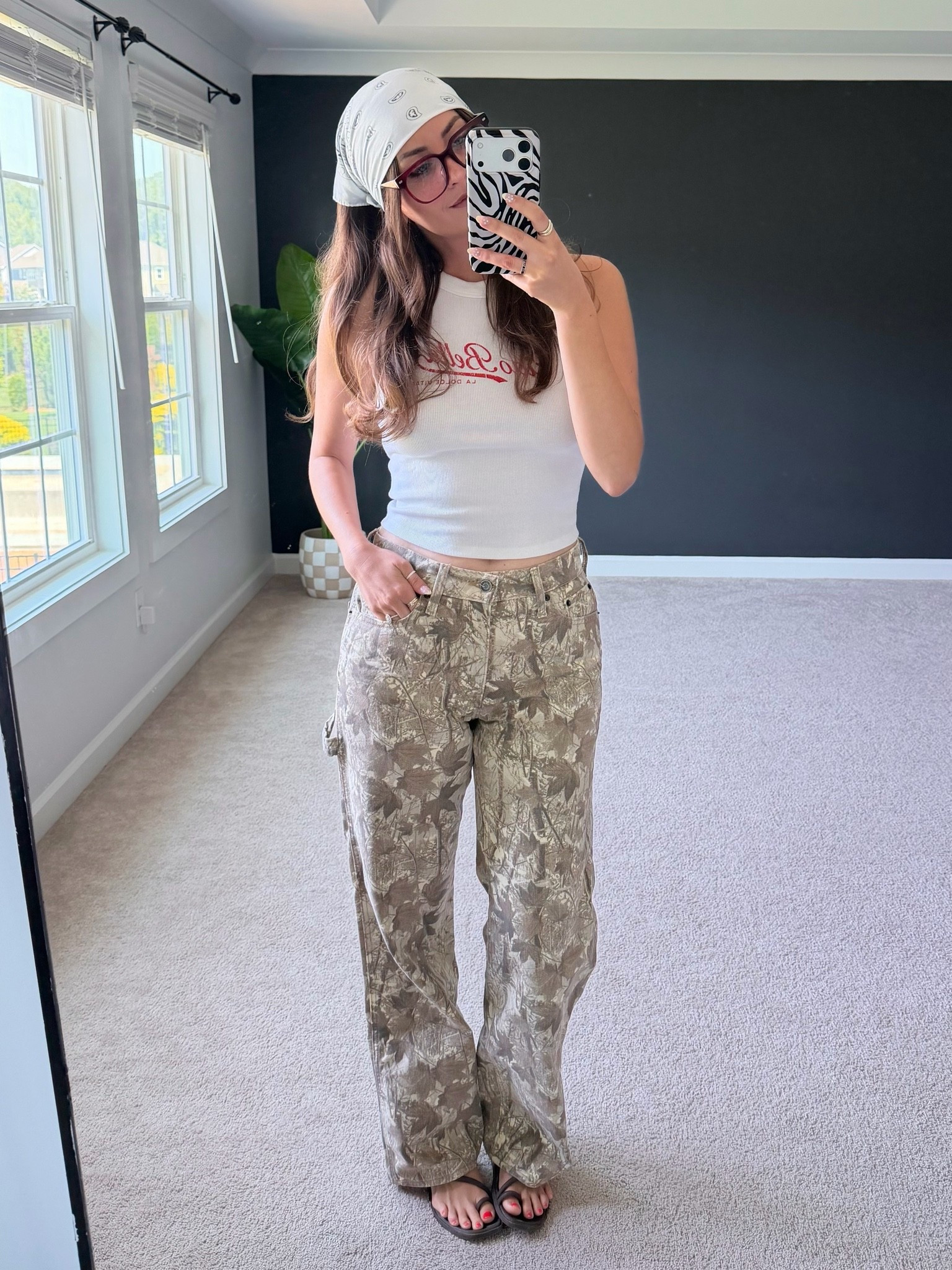 5’9” wearing size small top 30x34 men’s camo pants 7 croc sandals

#LTKootd #LTKTall
