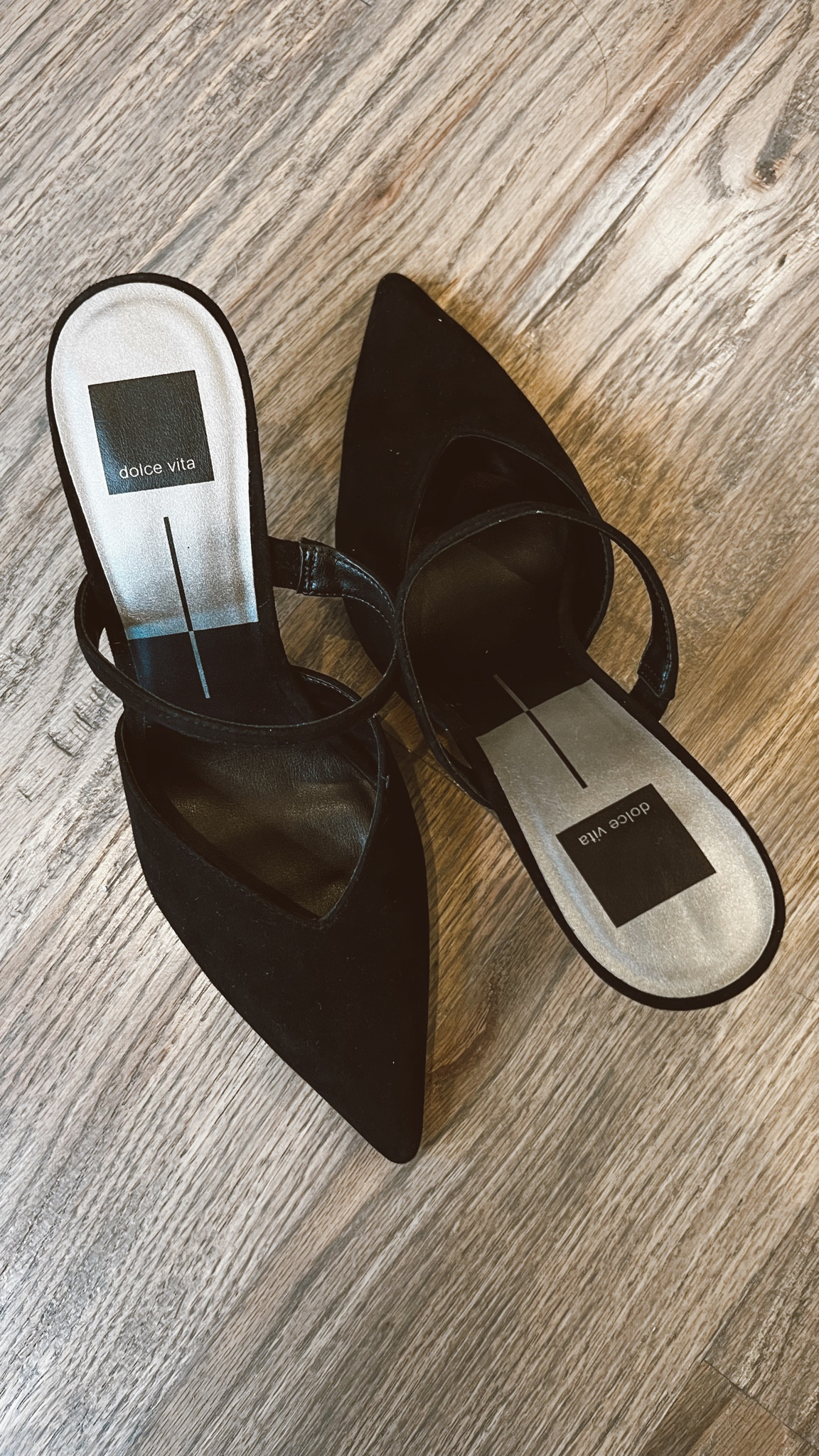 Obsessed with this shoe style for fall! 

#LTKstyletip #LTKover40 #LTKshoecrush